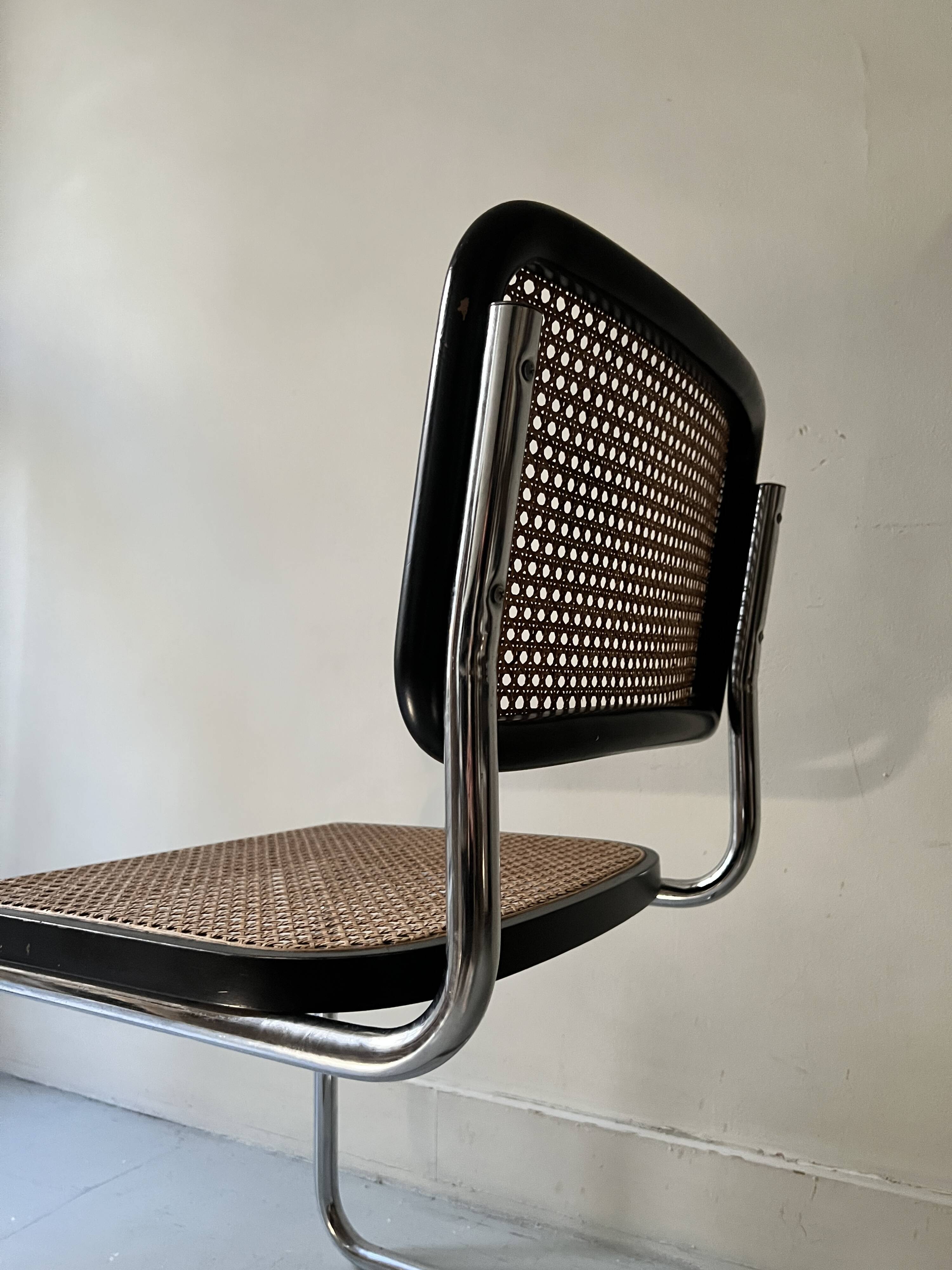 Chaise design vintage Cesca modèle B32 chromée & cannage par Marcel Breuer