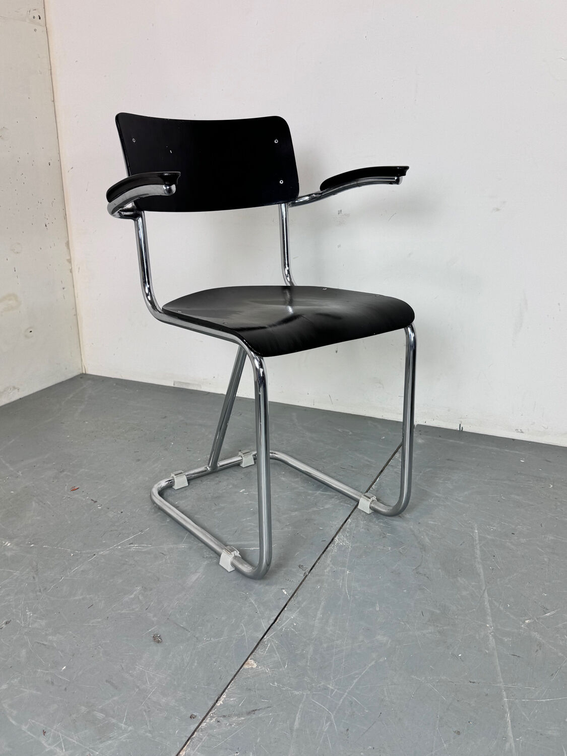 Chaise cantilever en acier chromé tubulaire Bauhaus vintage, années 1930