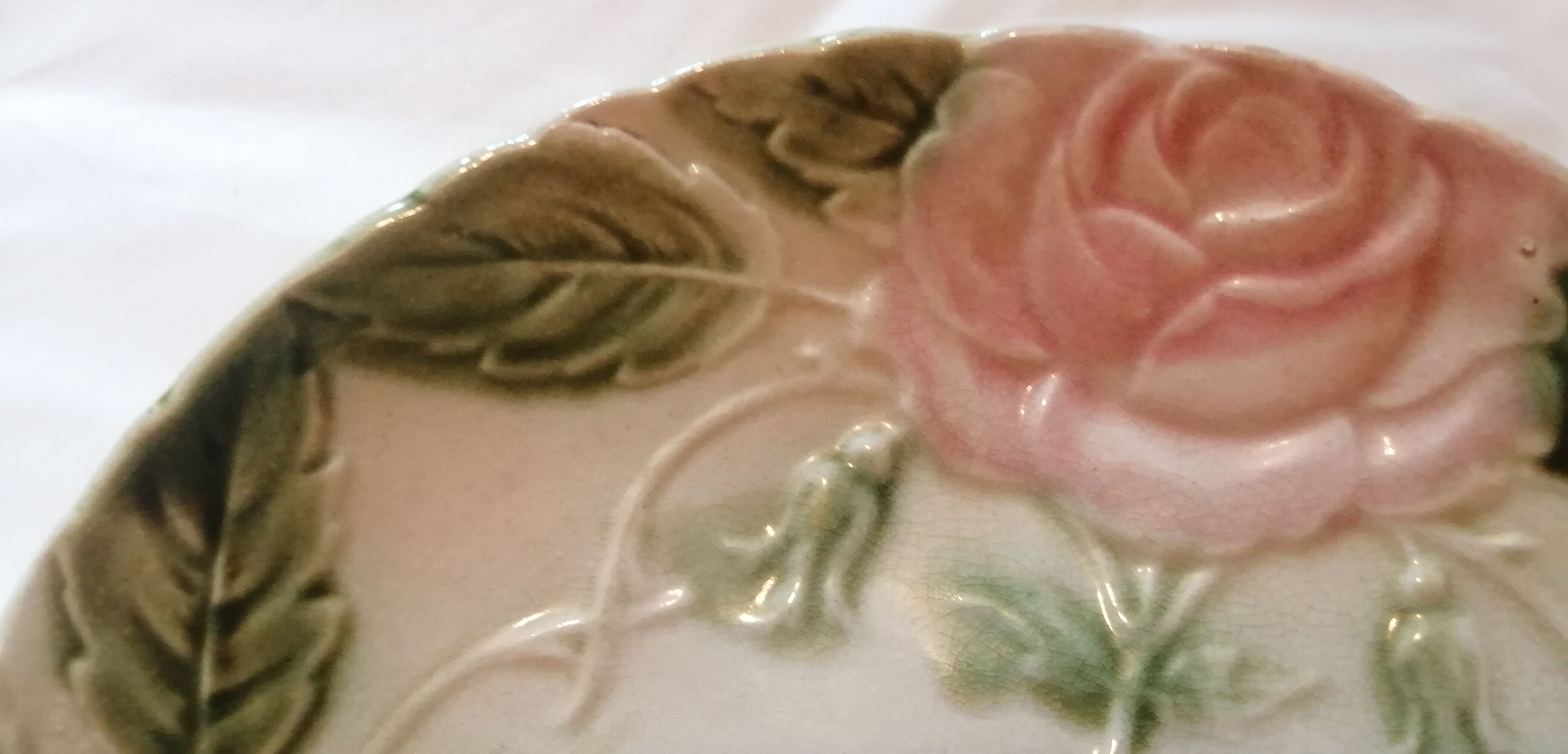 Lot 2 old slurry decoration of roses