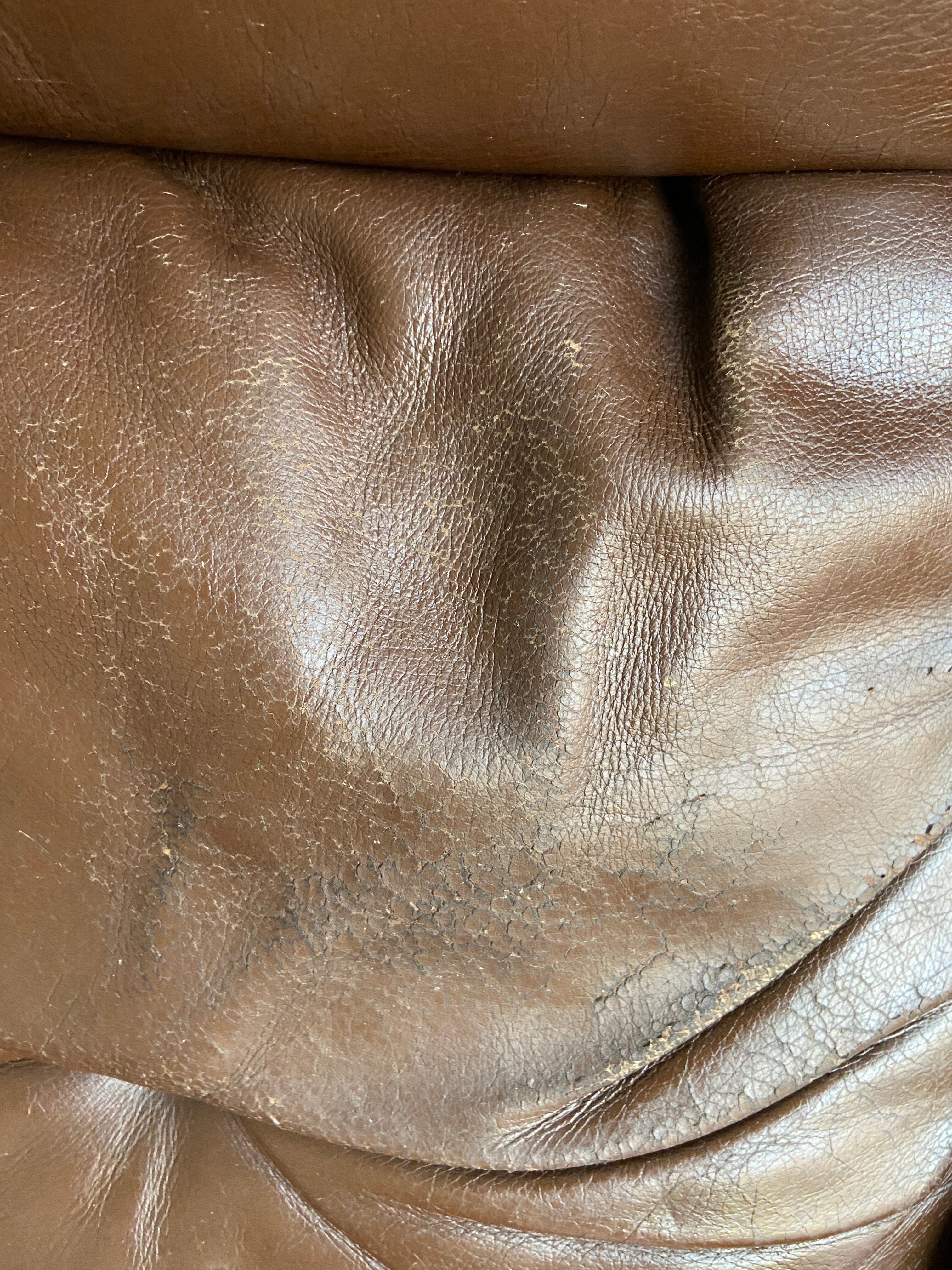 Vintage leather sofa Jacques Coulon 1960s