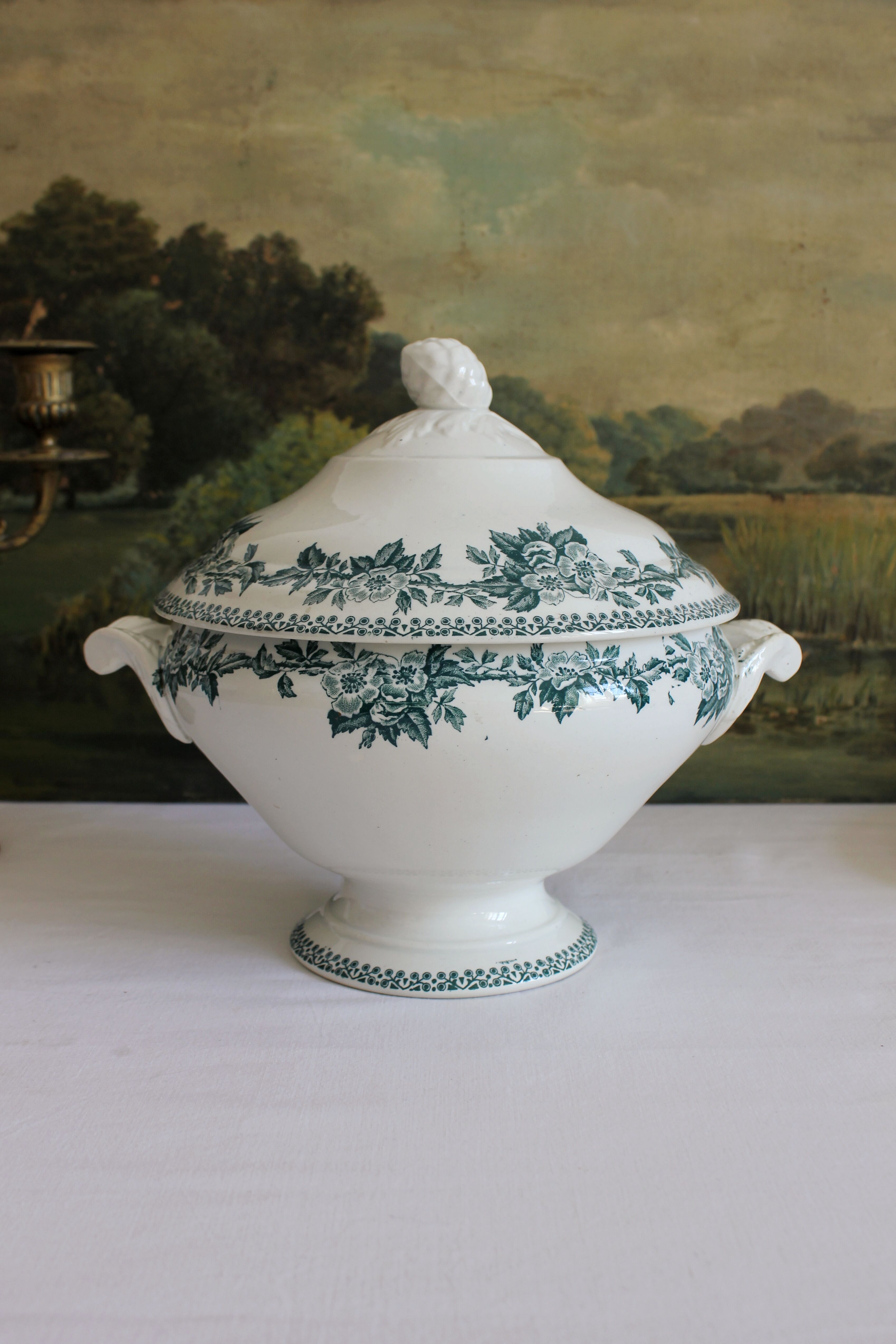 Iron earth tureen Guadeloupe Saint Amand