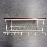 String-style Scandinavian wall tablet