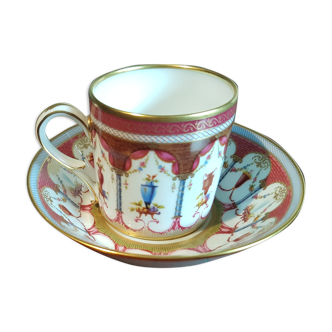 Porcelain cup and cup, royal manufacture of Limoges