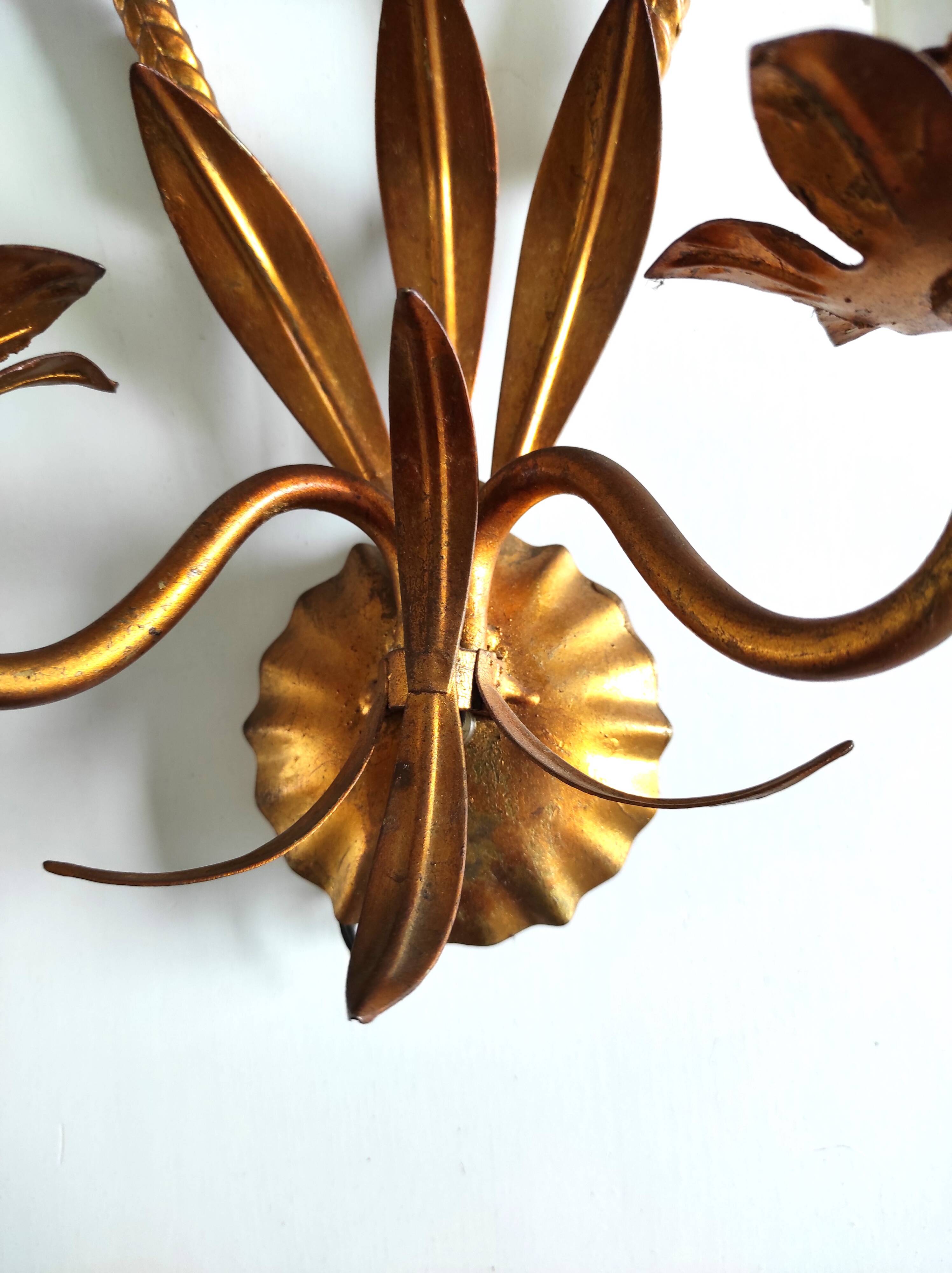 Pair of wall lights with ears of wheat decor