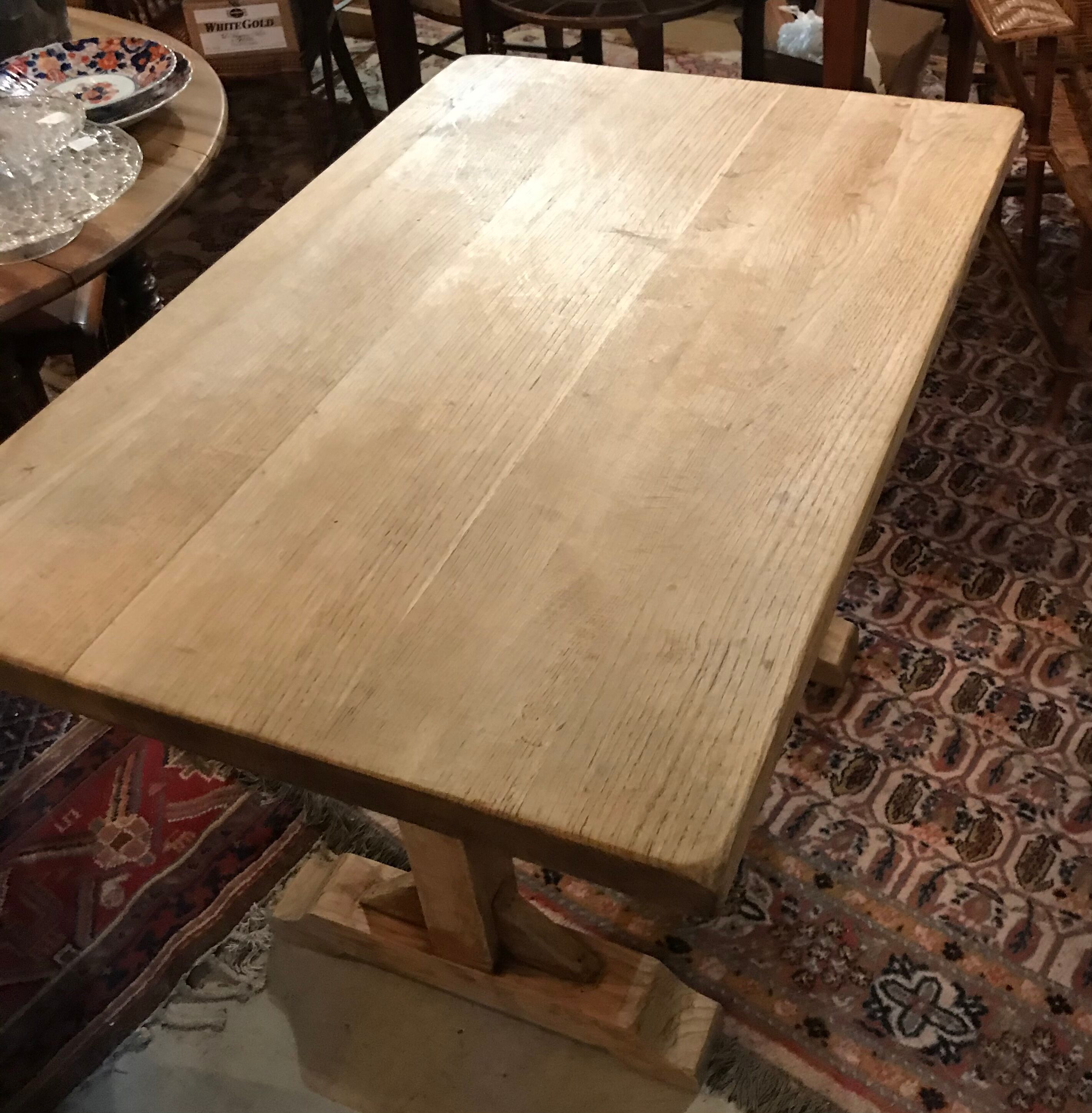 Decapped oak kitchen table