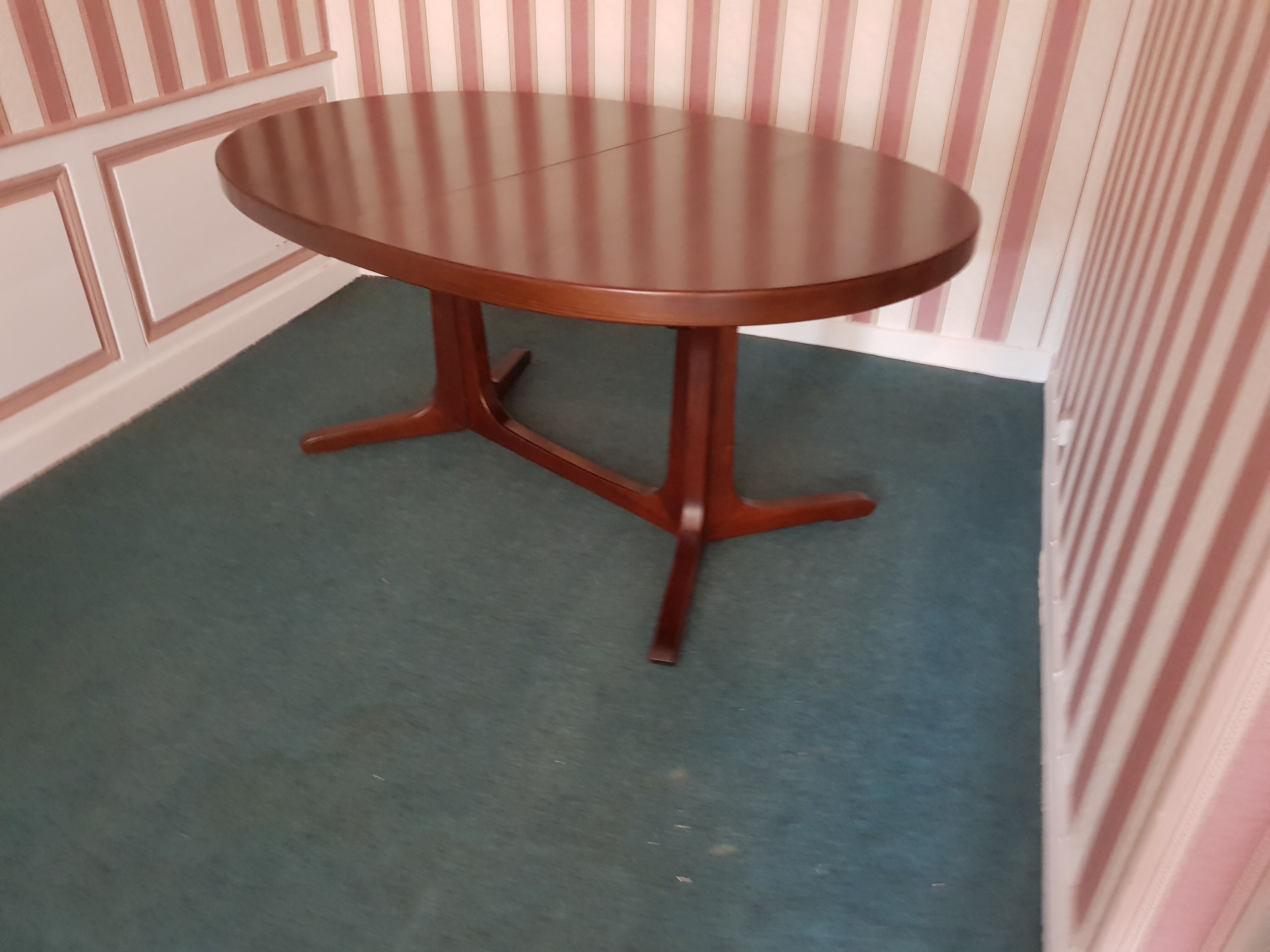 Baumann 50-60's oval dining room table
