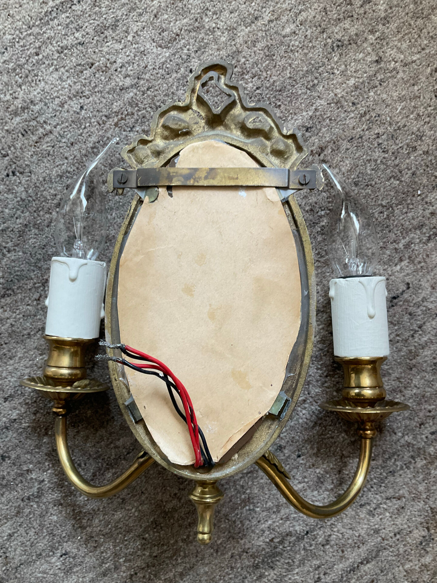 Antique Louis XVI style wall light in bronze