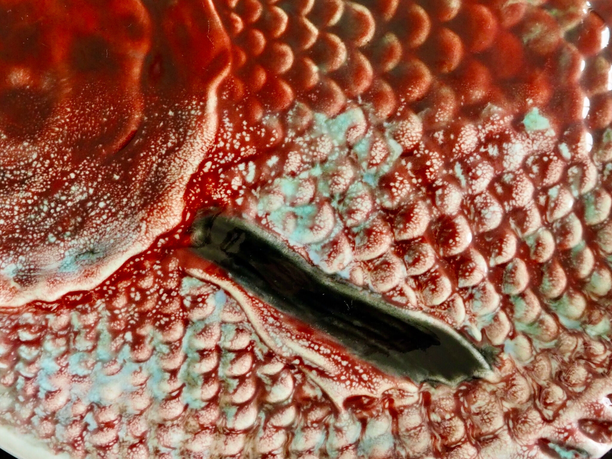 Bordalo pinheiro large majolica fish plate
