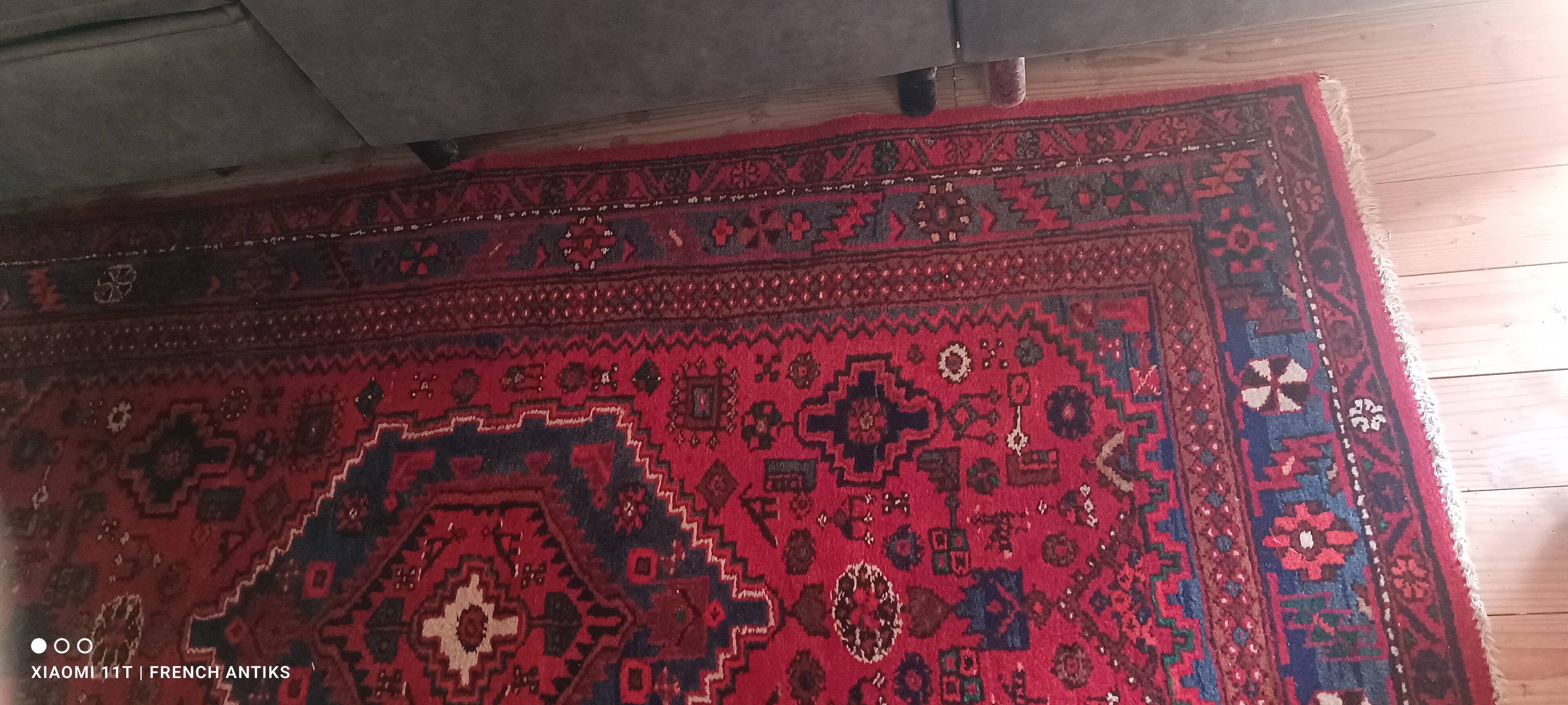 Vintage Iranian rug from the 1950s. Handcrafted, handmade.
