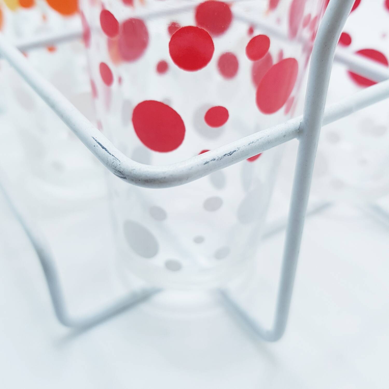 6 polka dot juice glasses in carrier