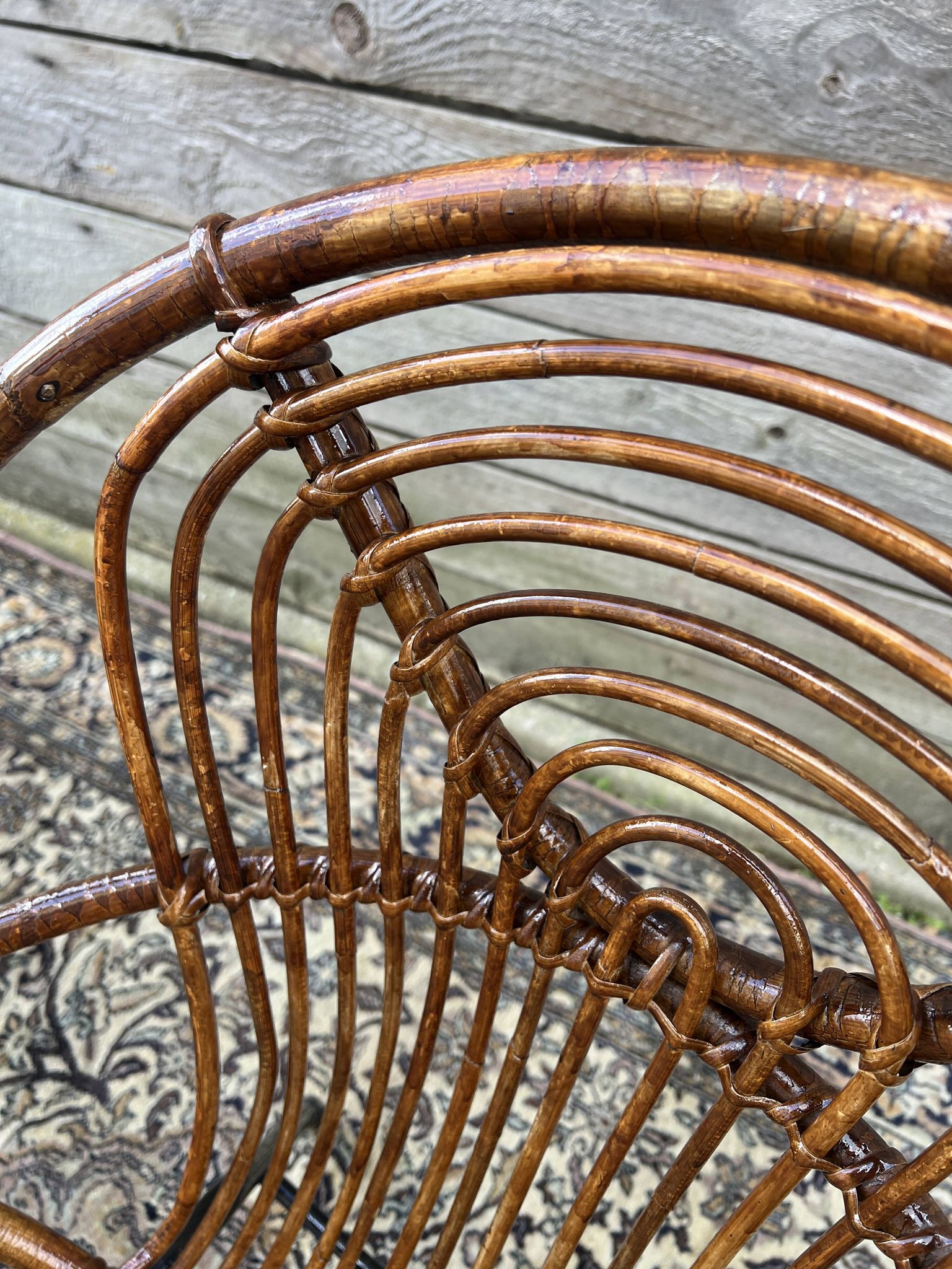 Paire de fauteuils en rotin, pieds métal CIRCA 1950