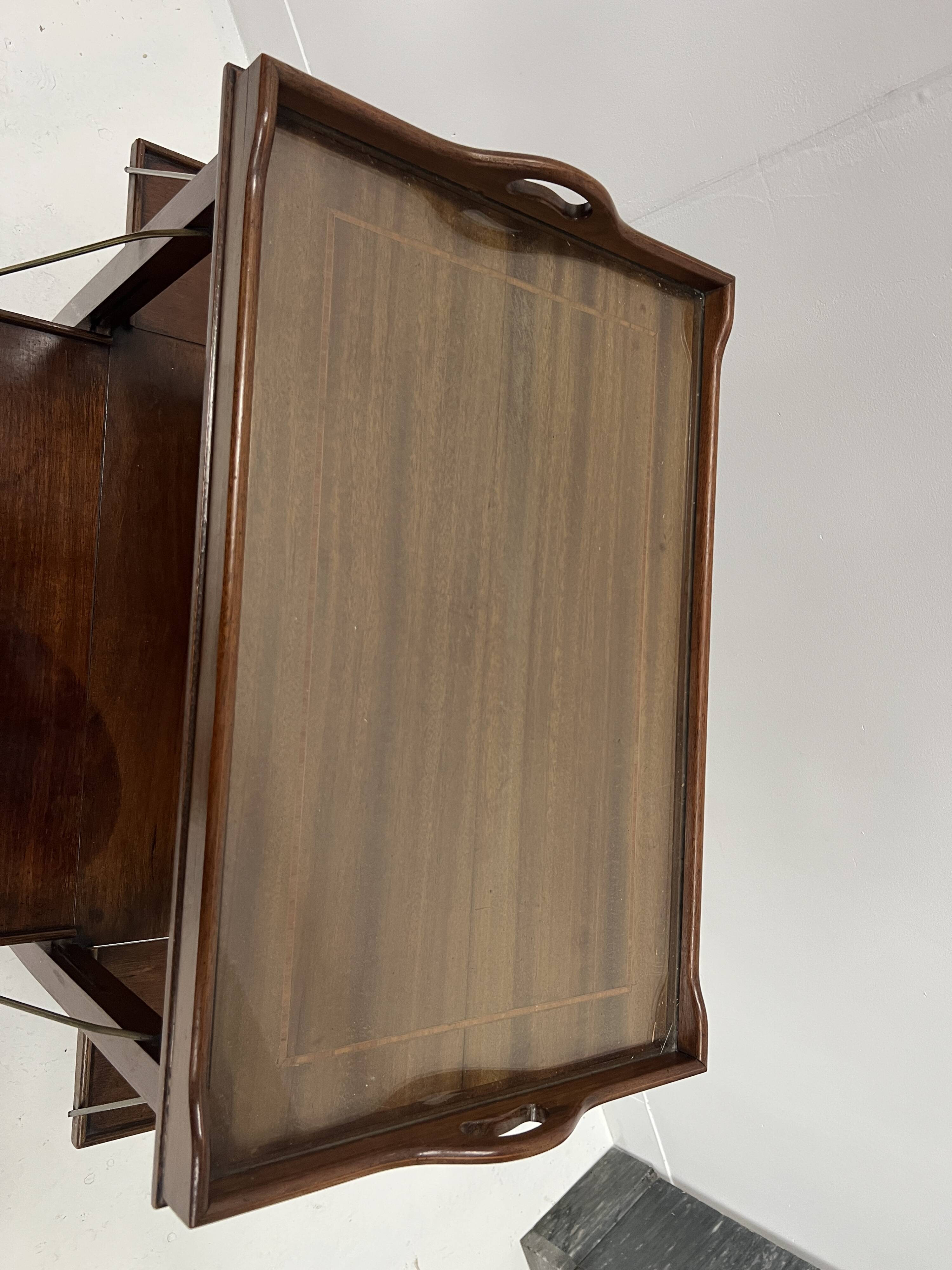 Mahogany serving table with marquetry inlay decoration, 20th century.