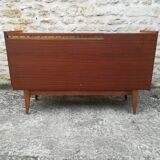 Scandinavian dressing table