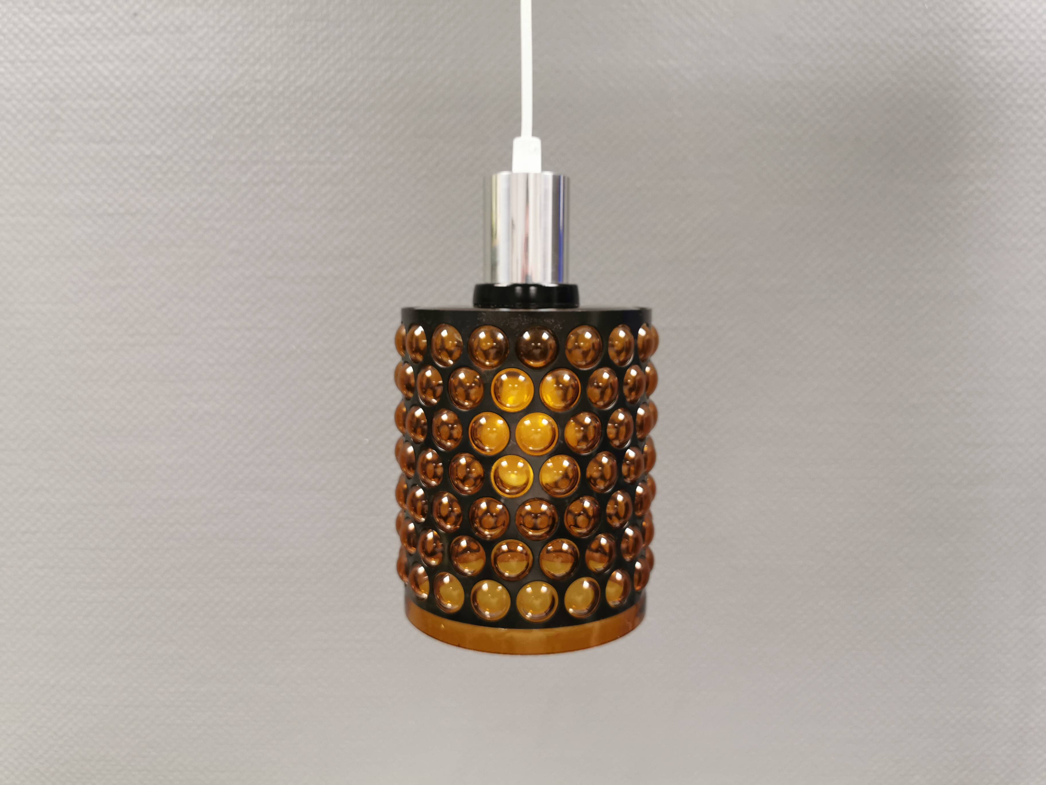 Vintage hanging lamp estimated from the 1980s.