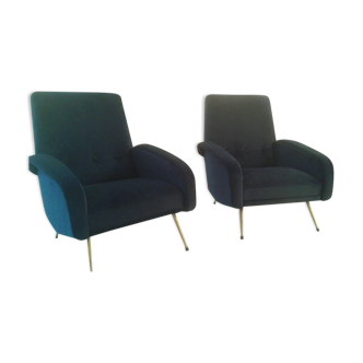 Paire de fauteuils des années 1950 en velours bleu