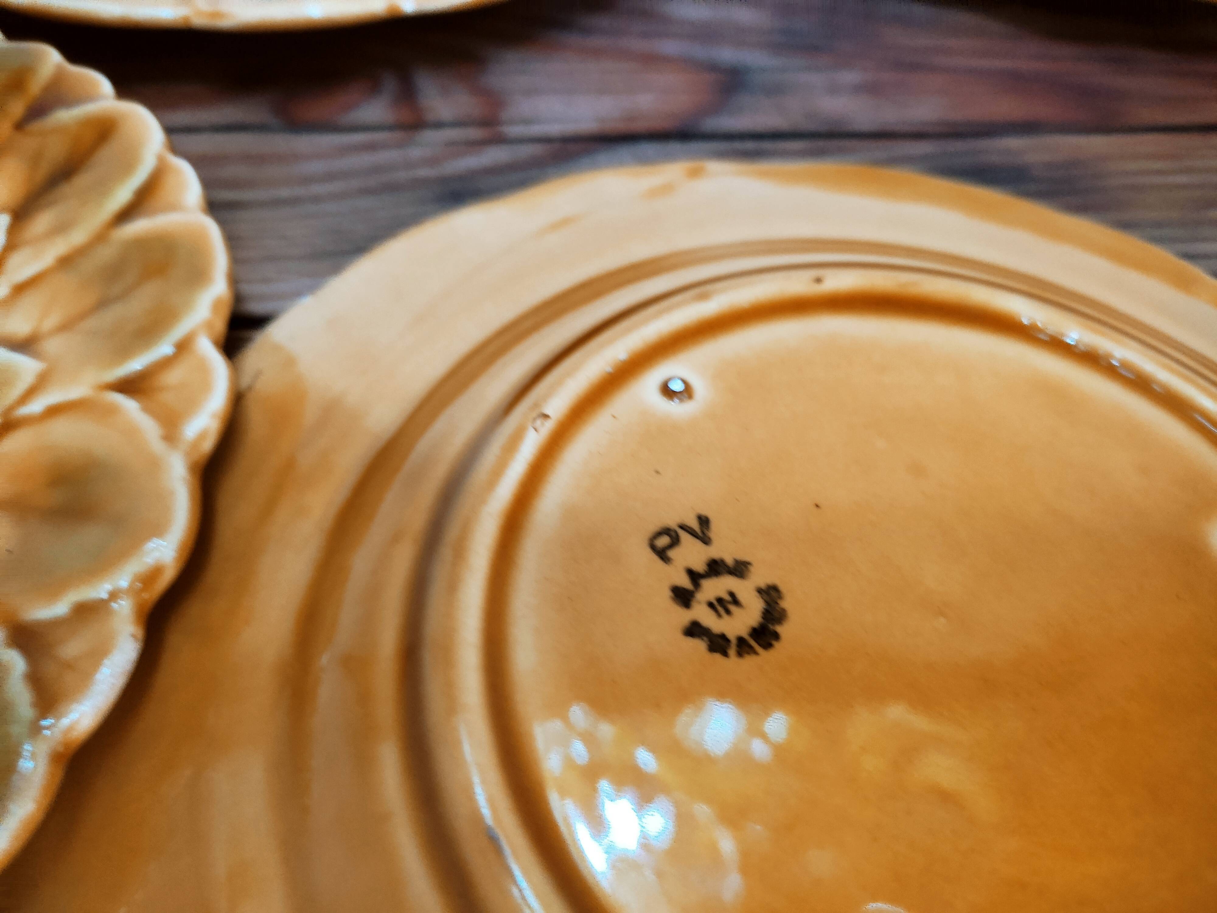 6 dessert plates in barbotine