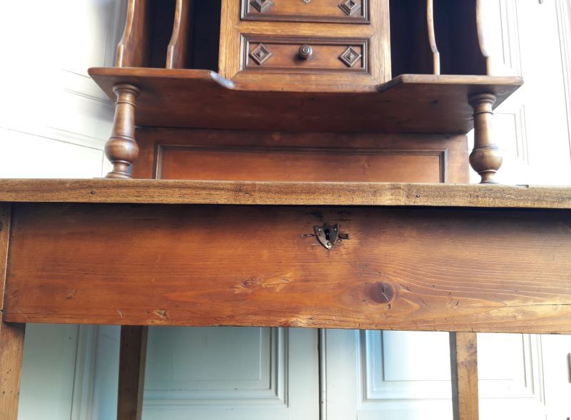 Slope desk with sorter, drawers, storage locker