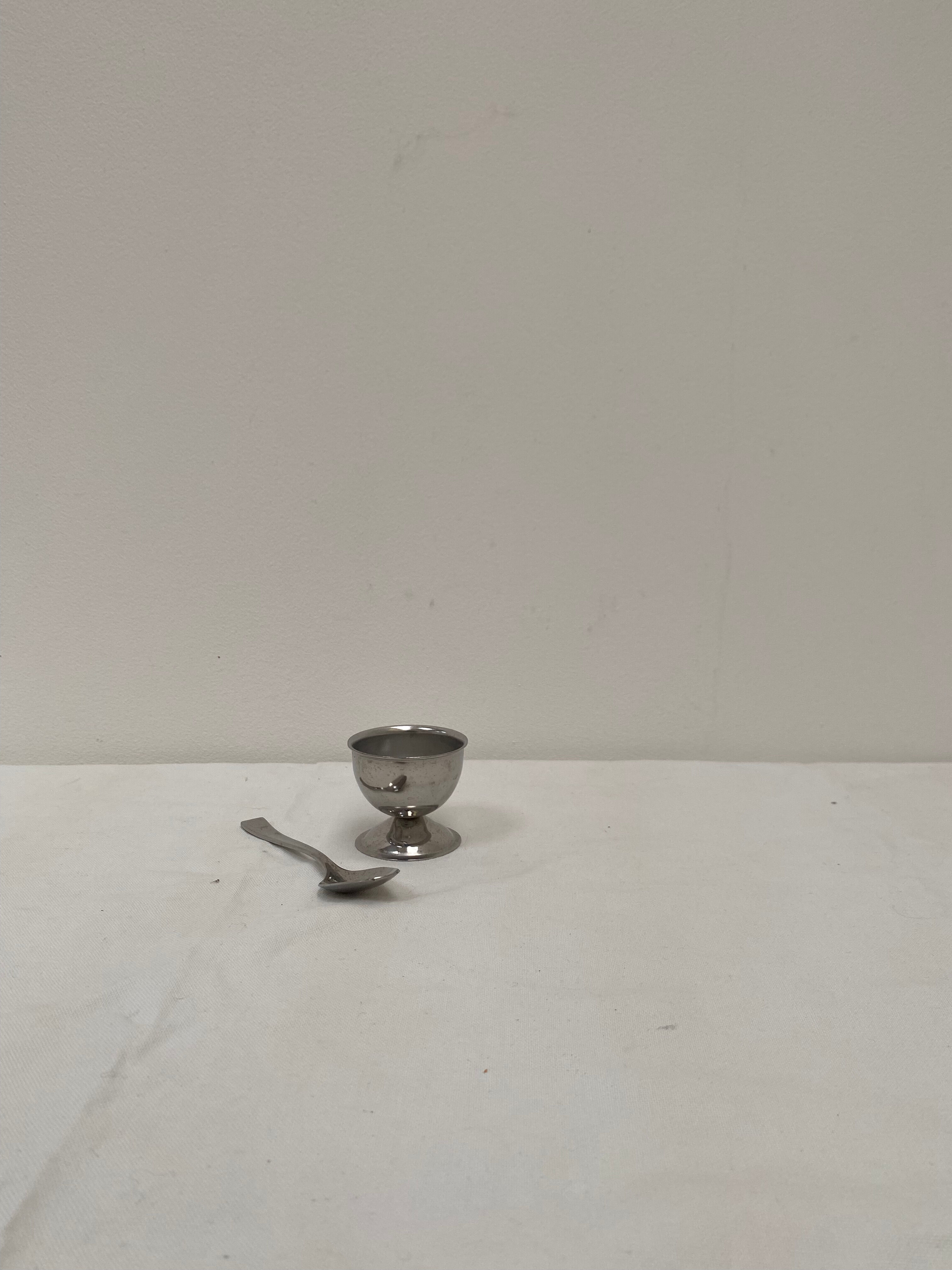 Egg cups and teaspoons x6 in silver metal Guy Degrenne