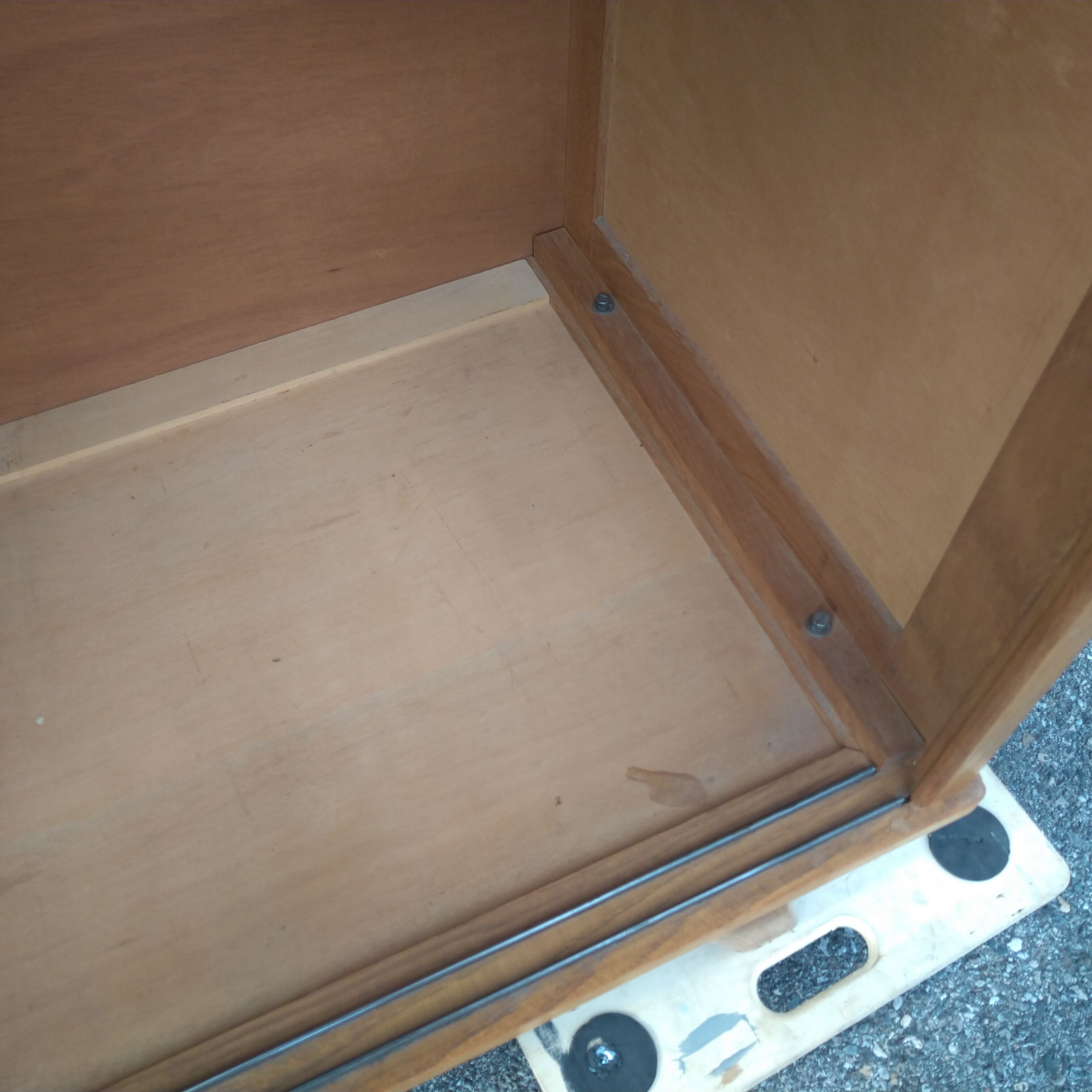 Armoire vintage