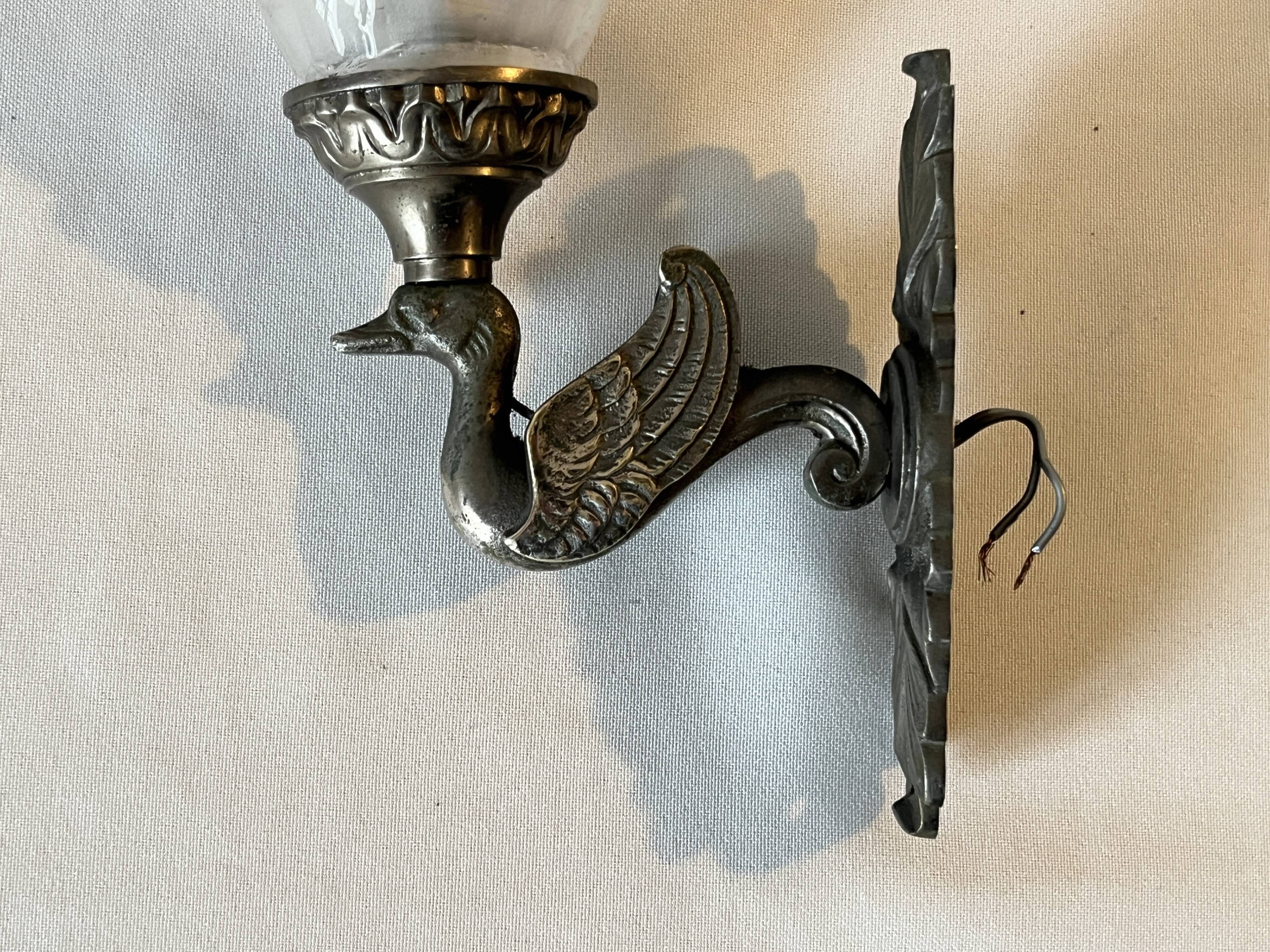 Applique Empire en bronze argent triton cygne et tulipe en pâte de verre italienne 1900 art déco