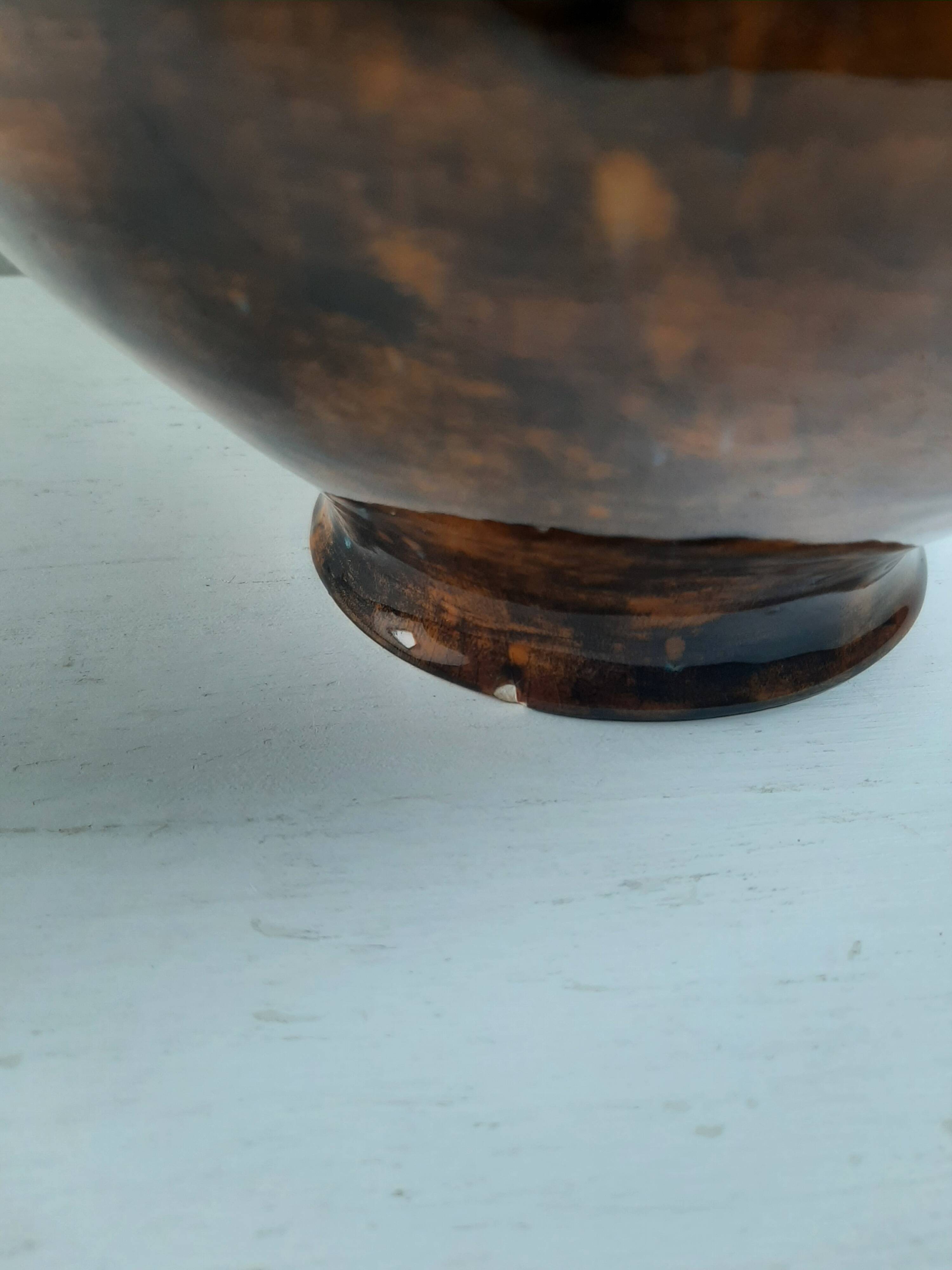 Large vintage vase in the shape of a propeller