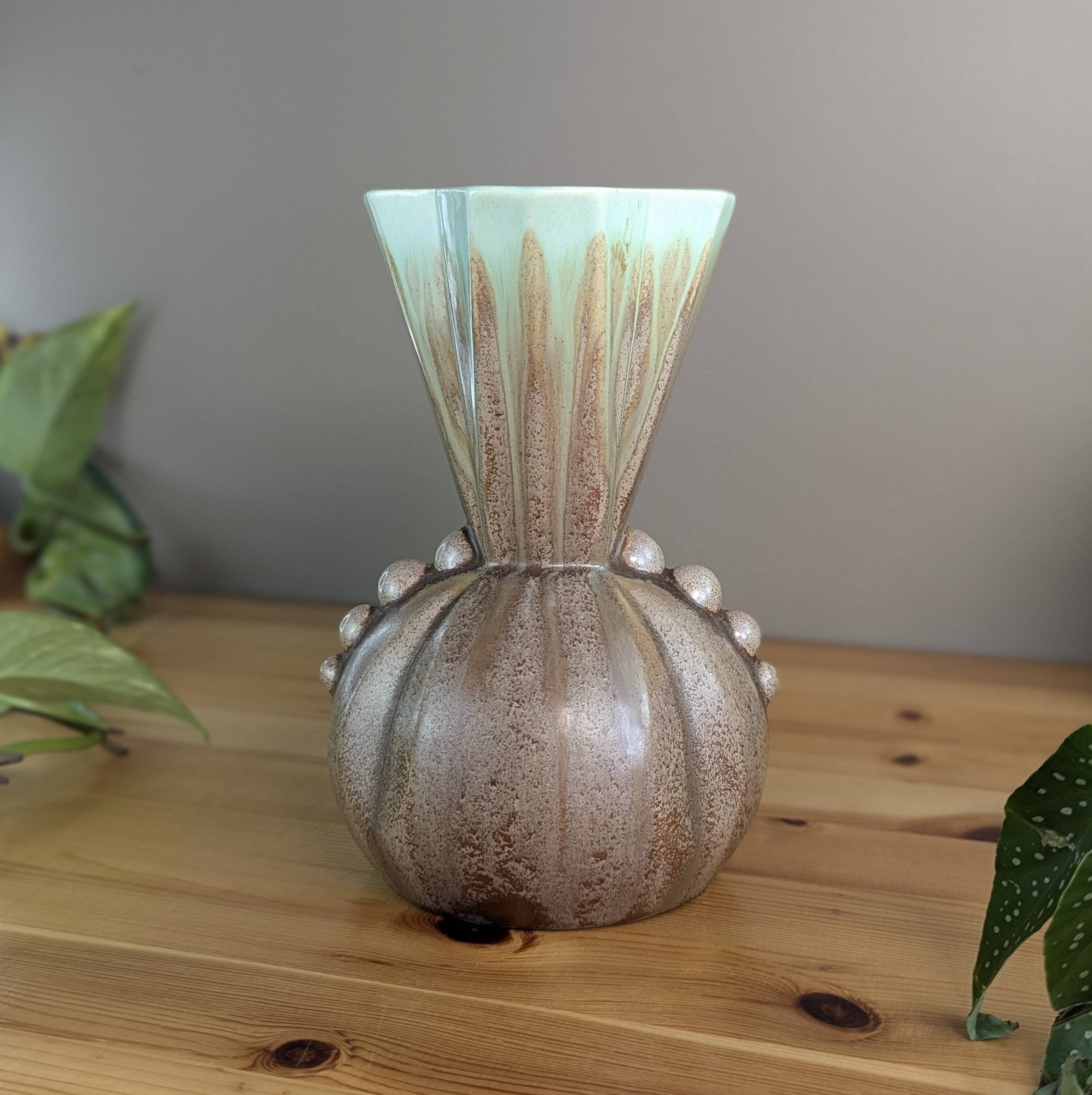 Belgium 4-sided neck ball vase