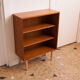 Shelf on spindle feet