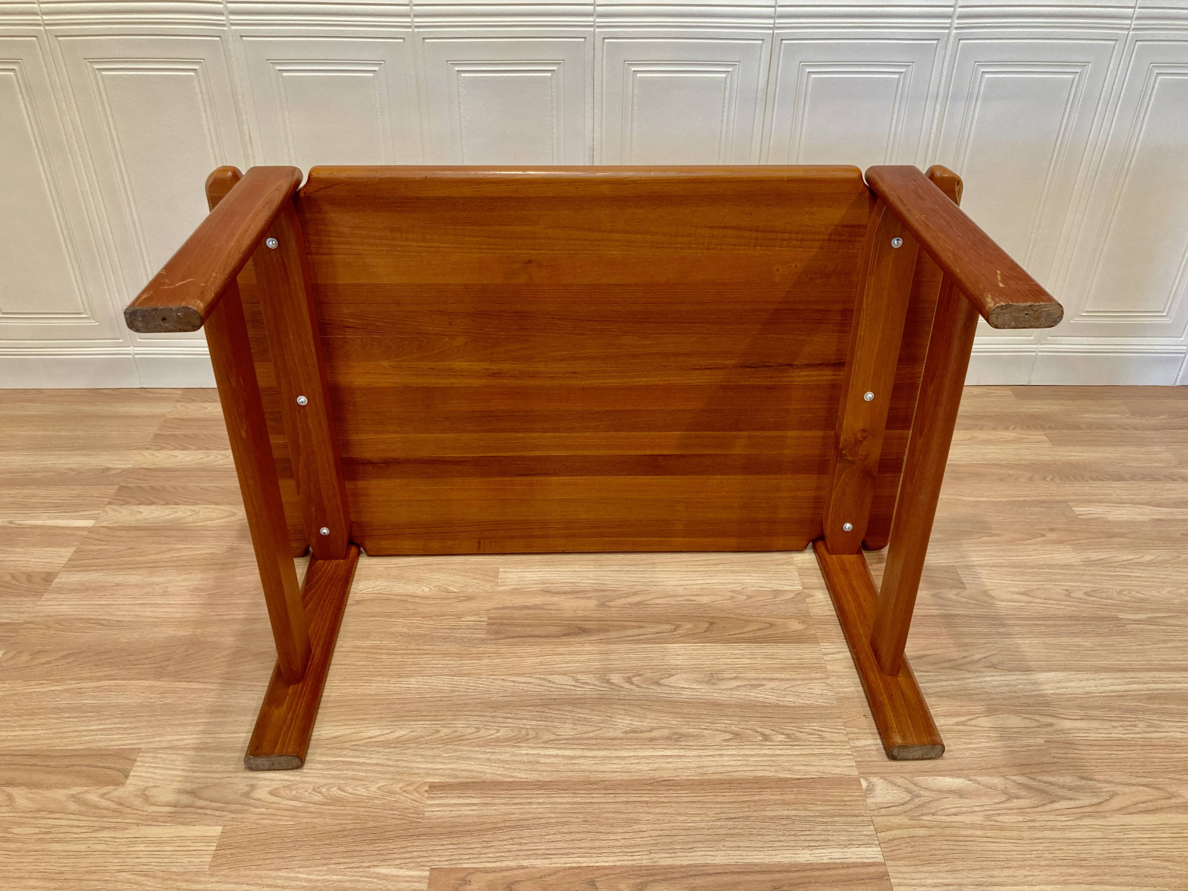 SCANDINAVIAN COFFEE TABLE "1960".