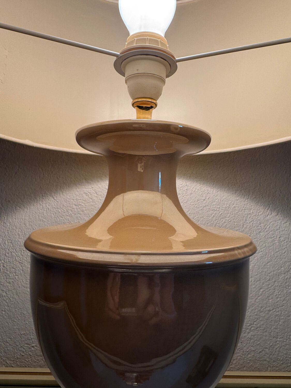 Beige glazed ceramic lamp from the 80s