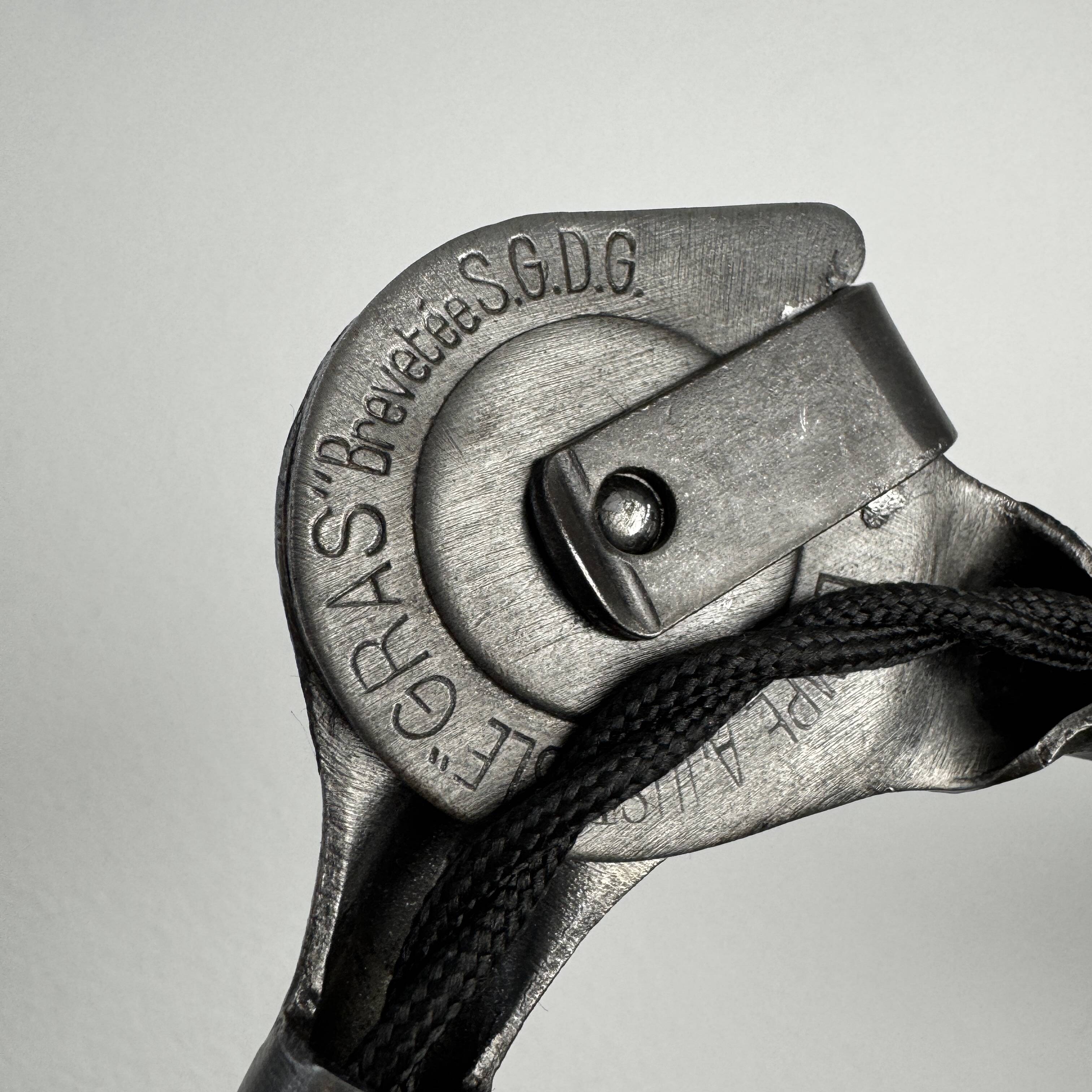 Old industrial clamp lamp "Gras Ravel" no. 204 semi-fixed