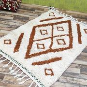 Traditional handmade pure wool Berber rug size 150/250 cm.