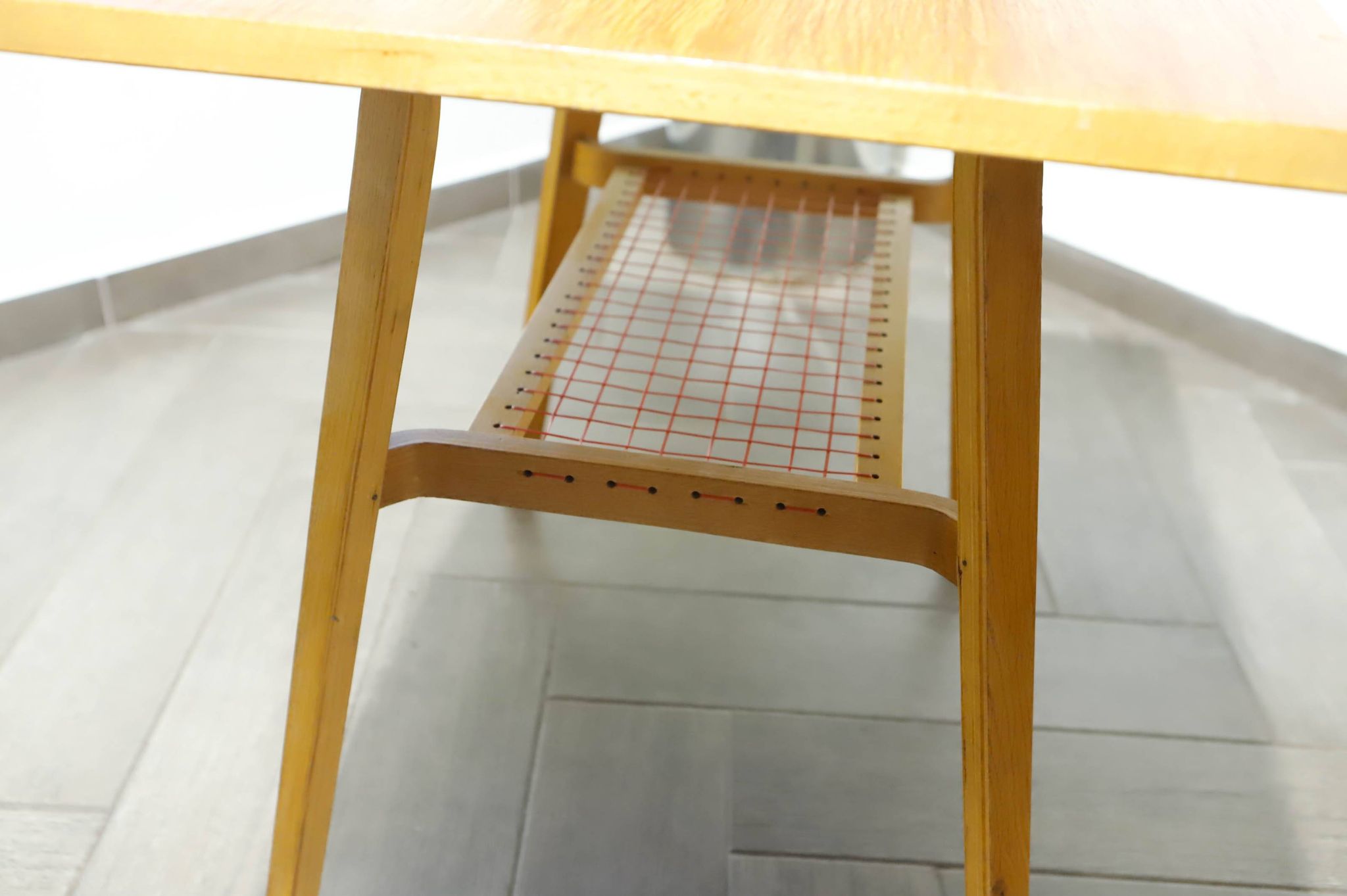 Brussels Style Retro Table with Red Woven Shelf