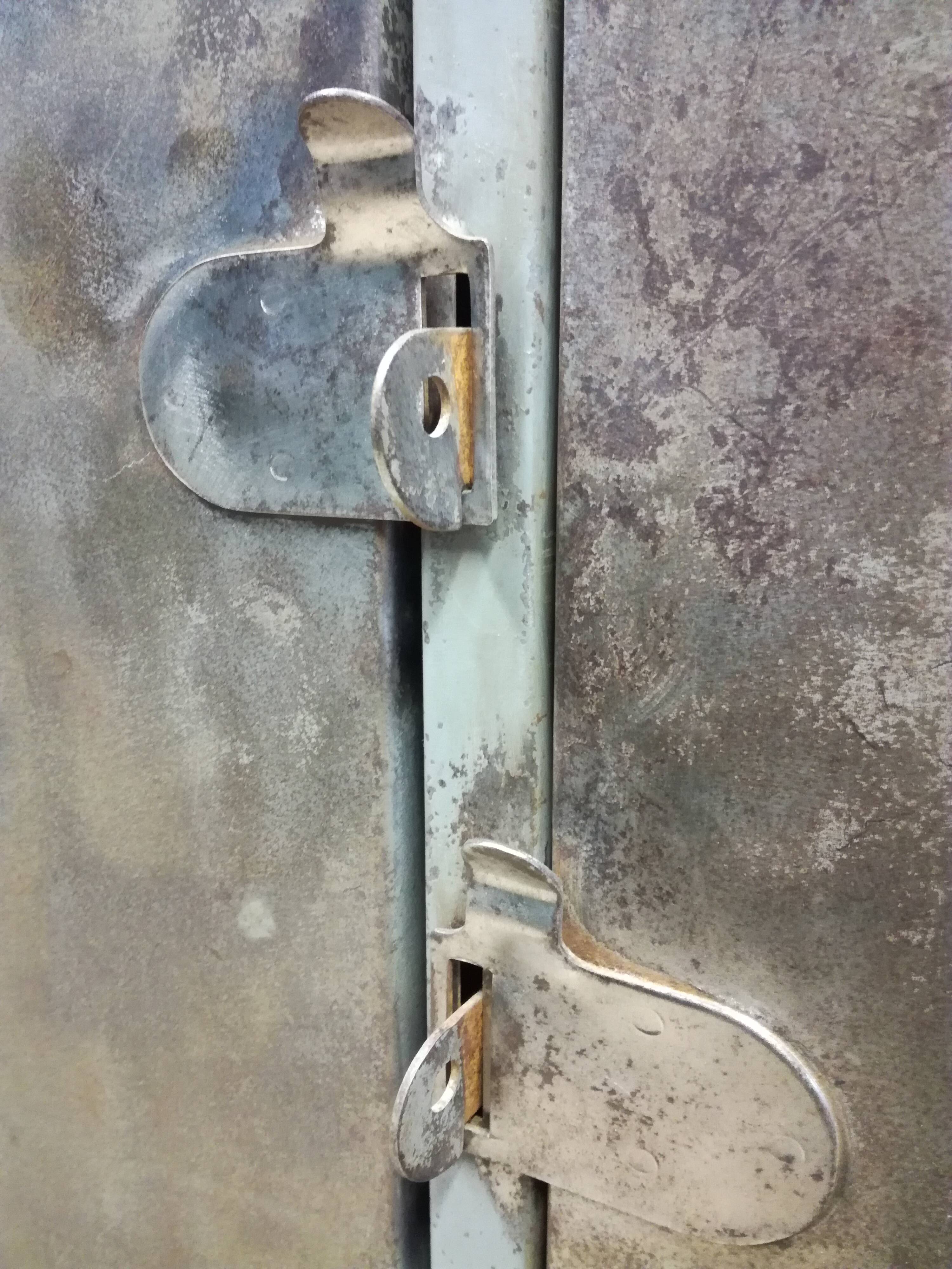 Metal industrial cloakroom