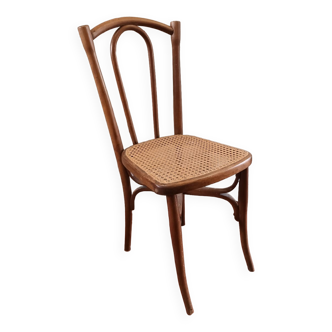 Curved wood bistro chair