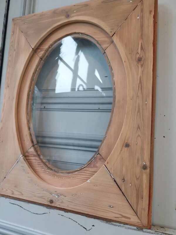 Ancien oeil de boeuf vitre ovale