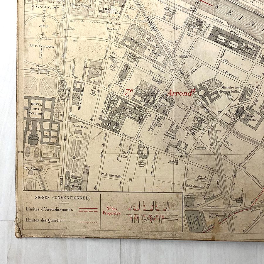 Old cardboard map of Paris - 1st and 2nd Arrondissement