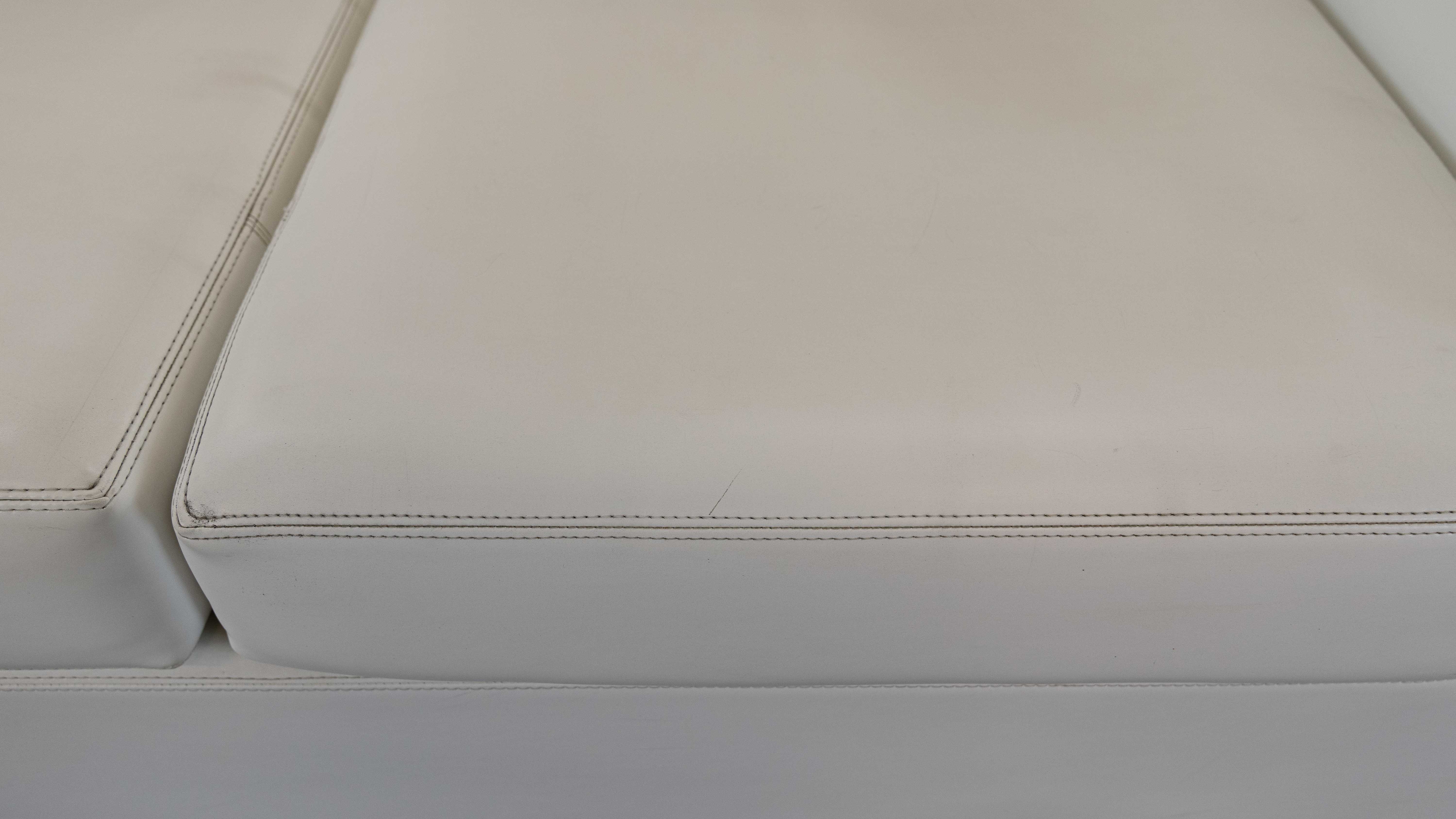 Throw Away Sofa by Willie Landels for Zanotta 1965 in white vinyl