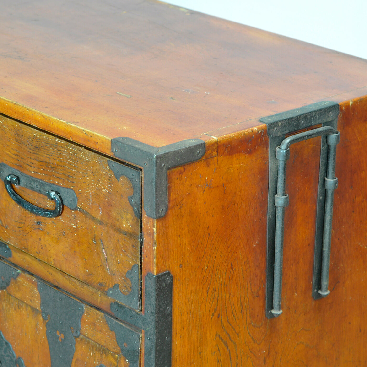 Commode japonaise Tansu, vers 1890