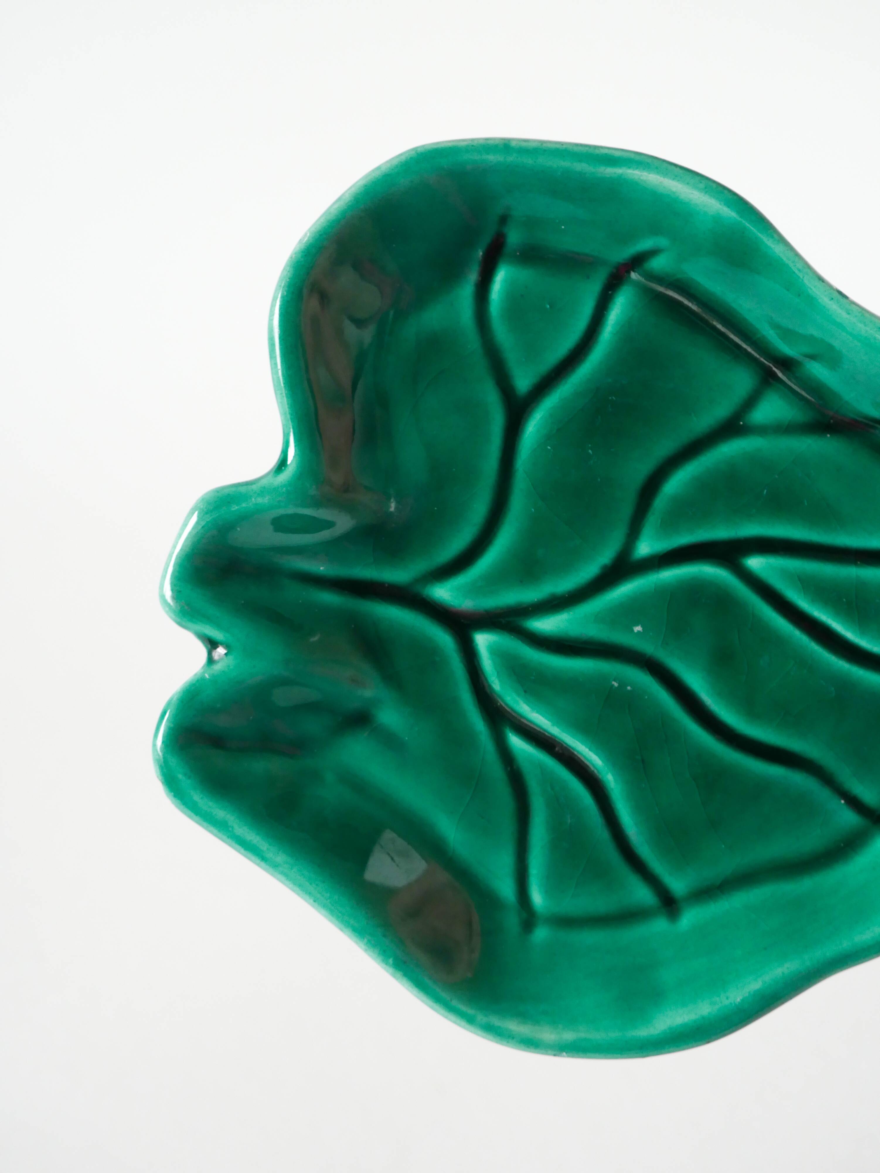 Slip leaf pocket, 1970