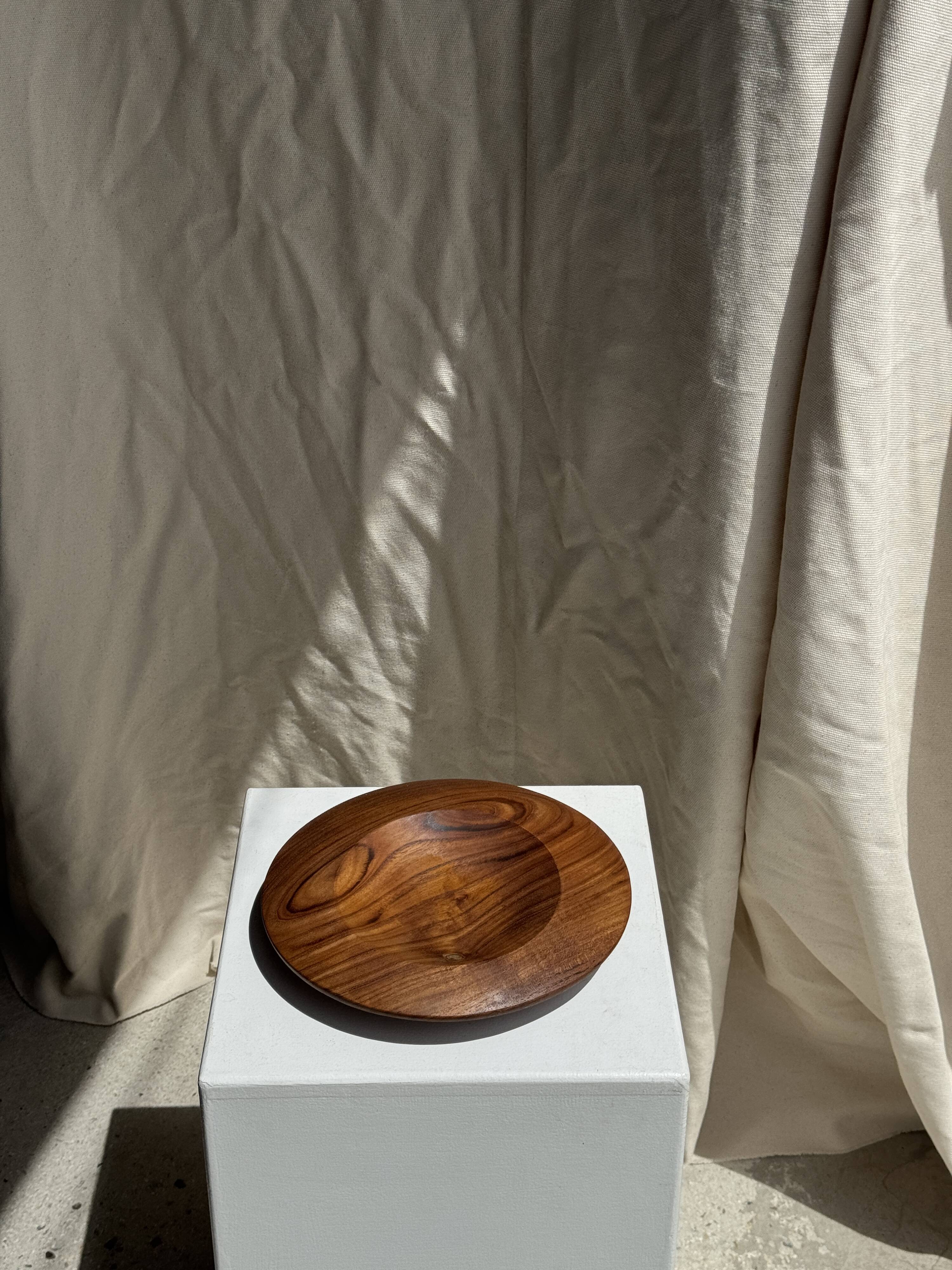 Small circular teak monoxyle pocket tray D25 H7