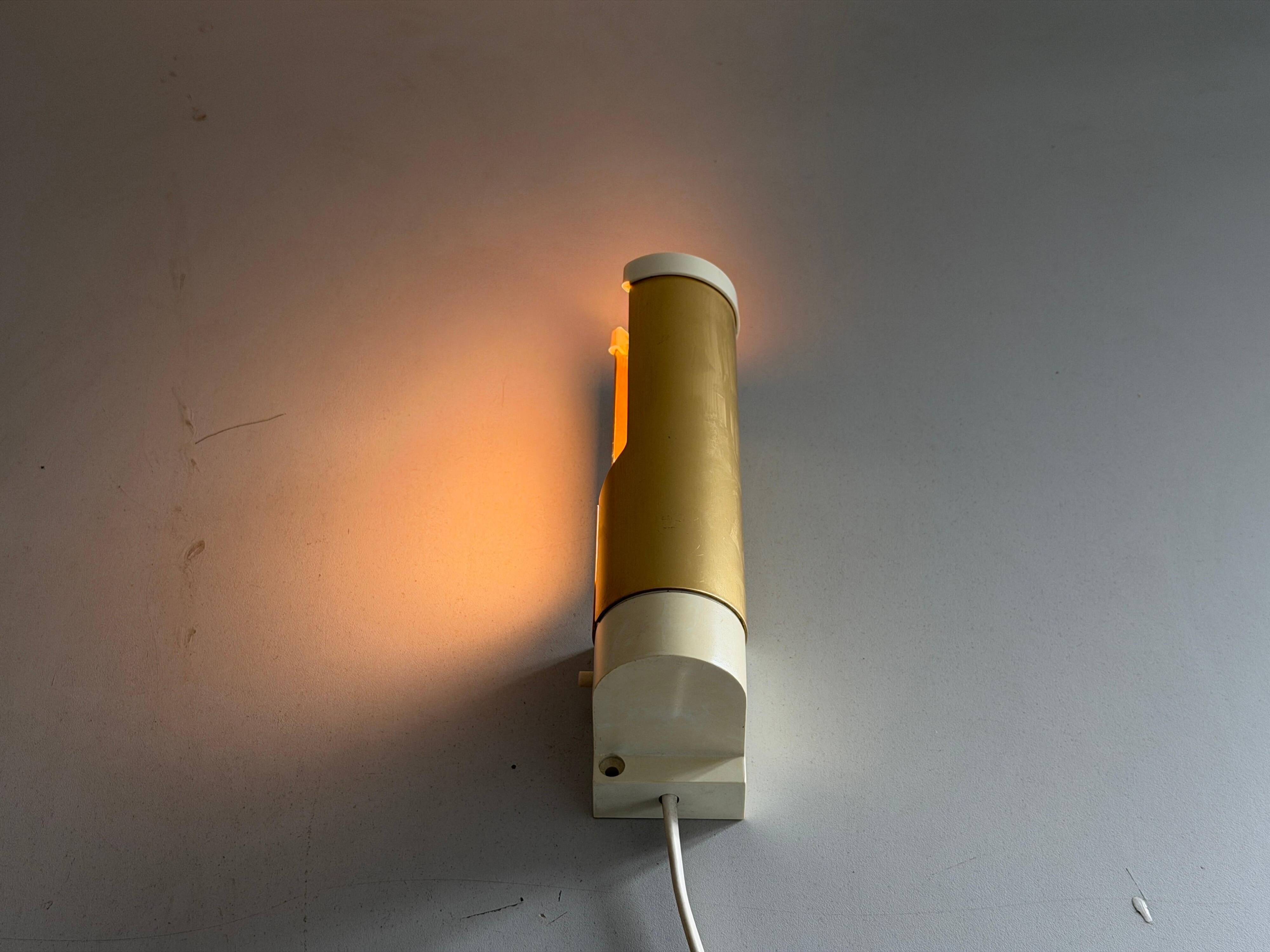 Simple wall light in plexiglass and metal by ERCO, 1970s, Germany.