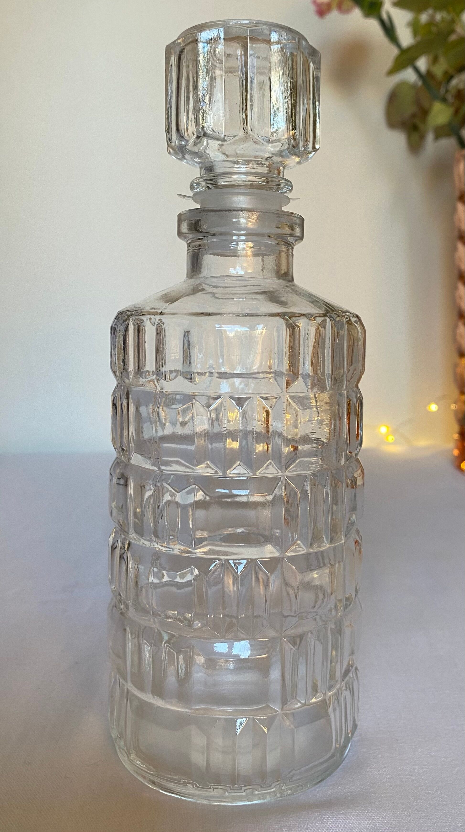 Carfe carved glass - art deco