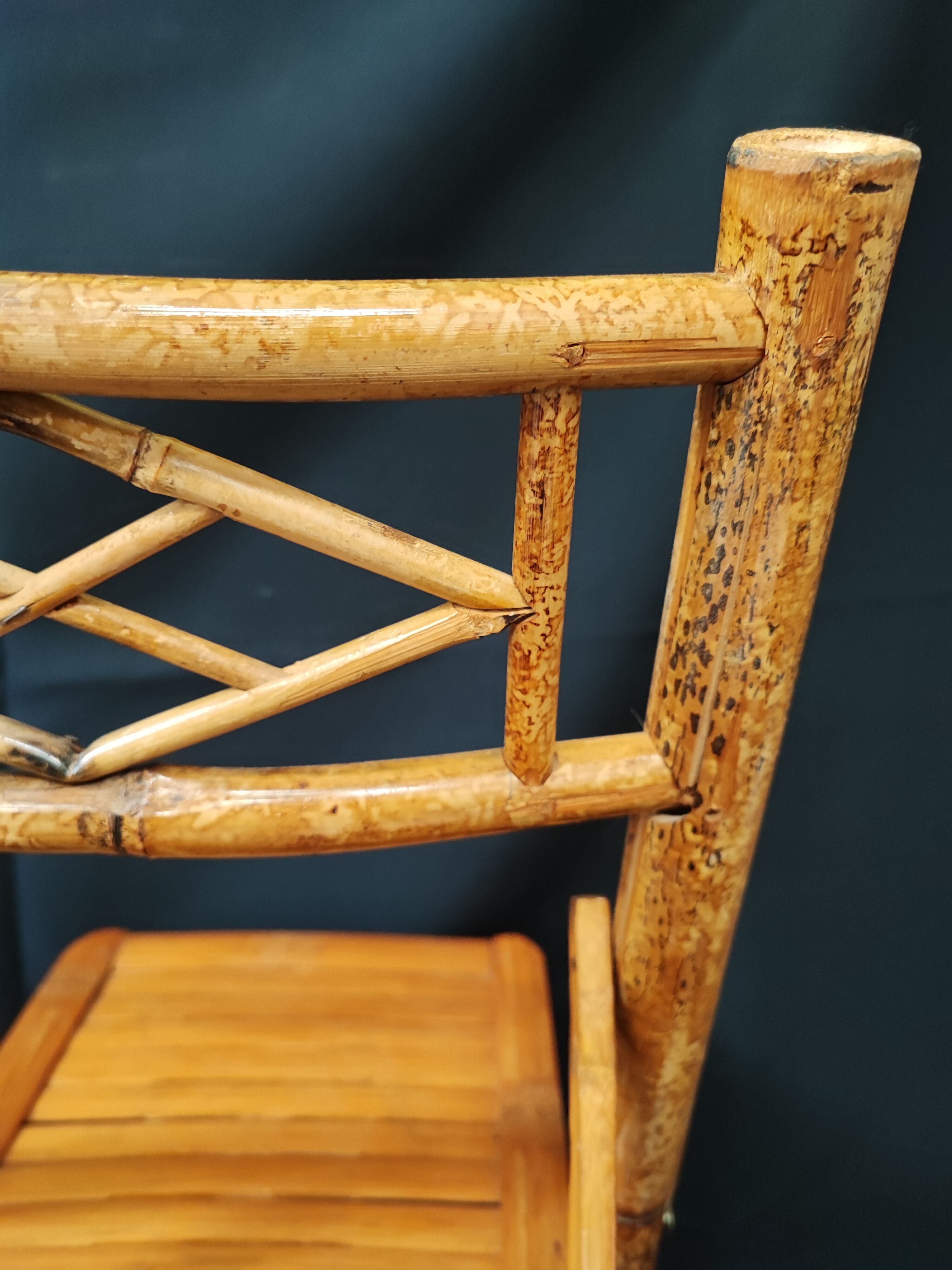 Folding bamboo chair for children