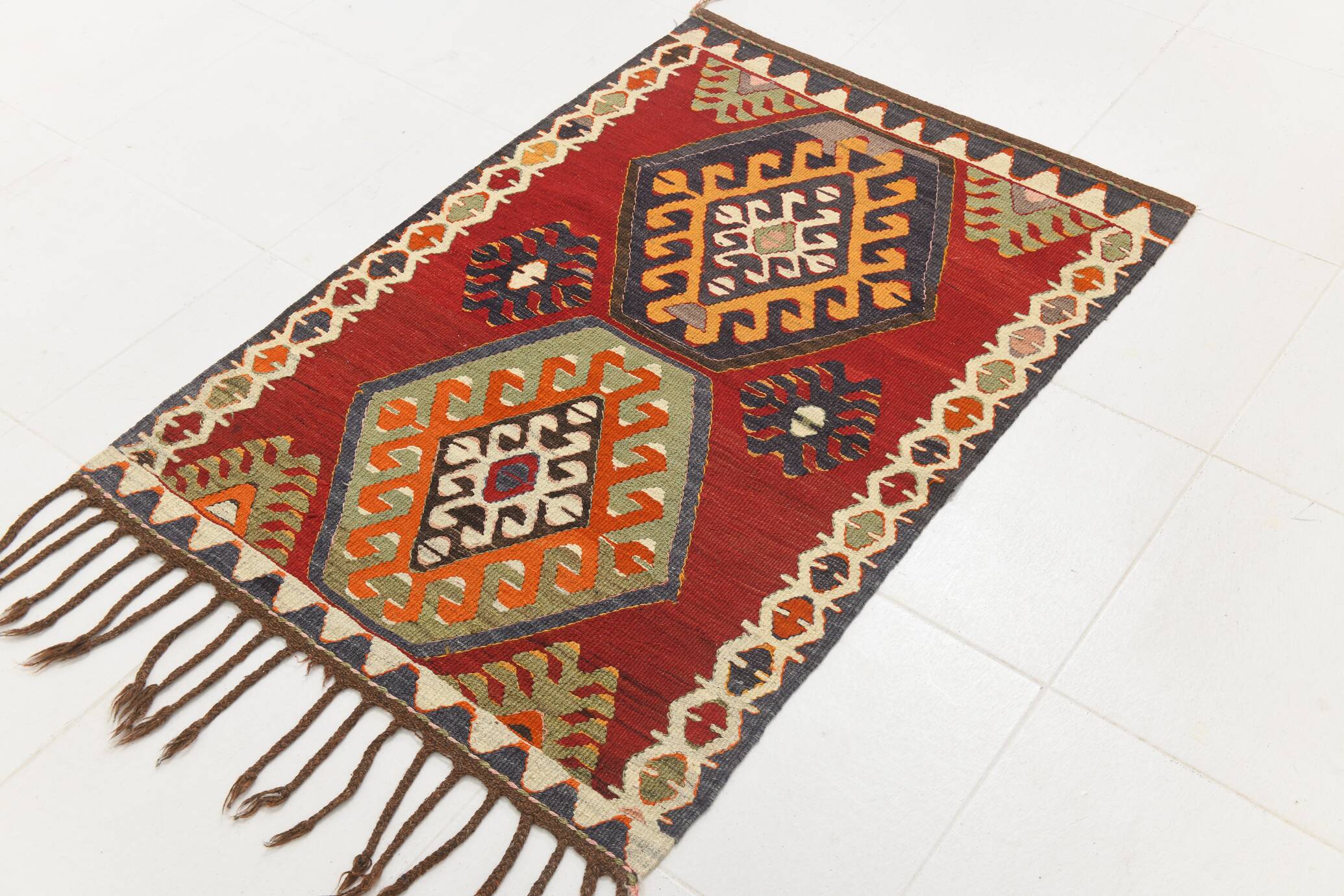 Kilim Vintage Anatolien Rouge – Motifs Géométriques, Laine, 88x125 Cm