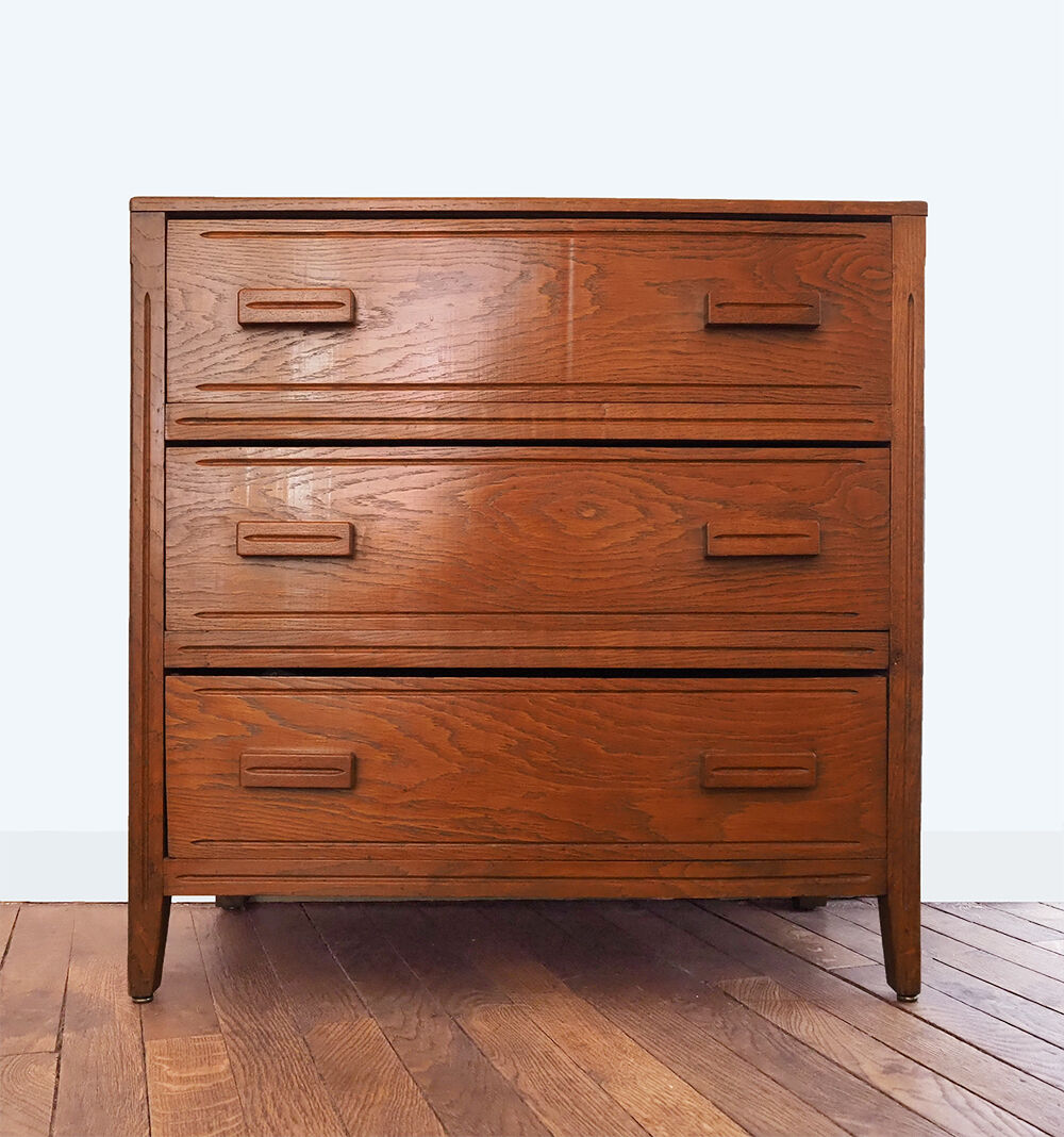 Commode en bois massif vintage