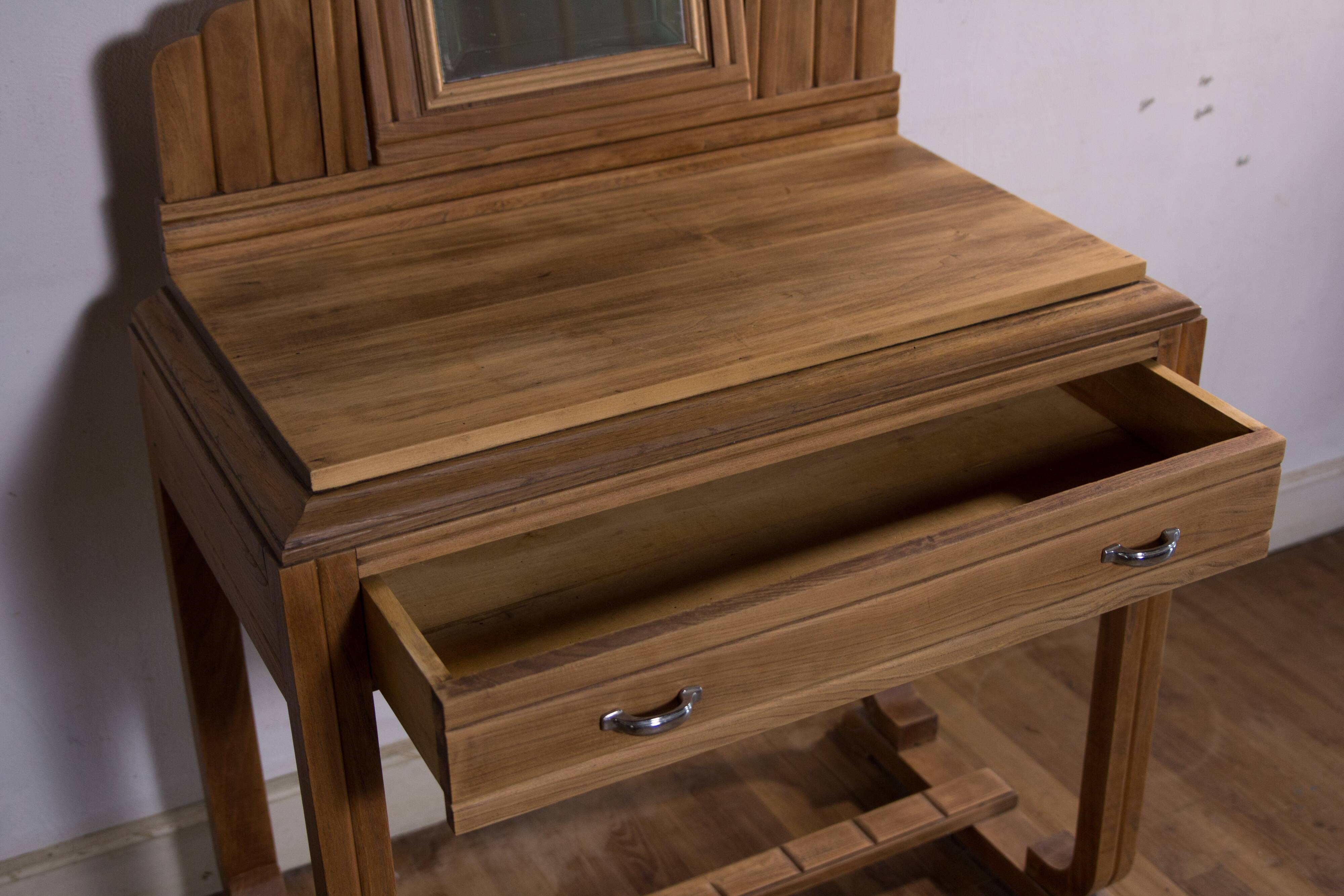 Art Deco dressing table
