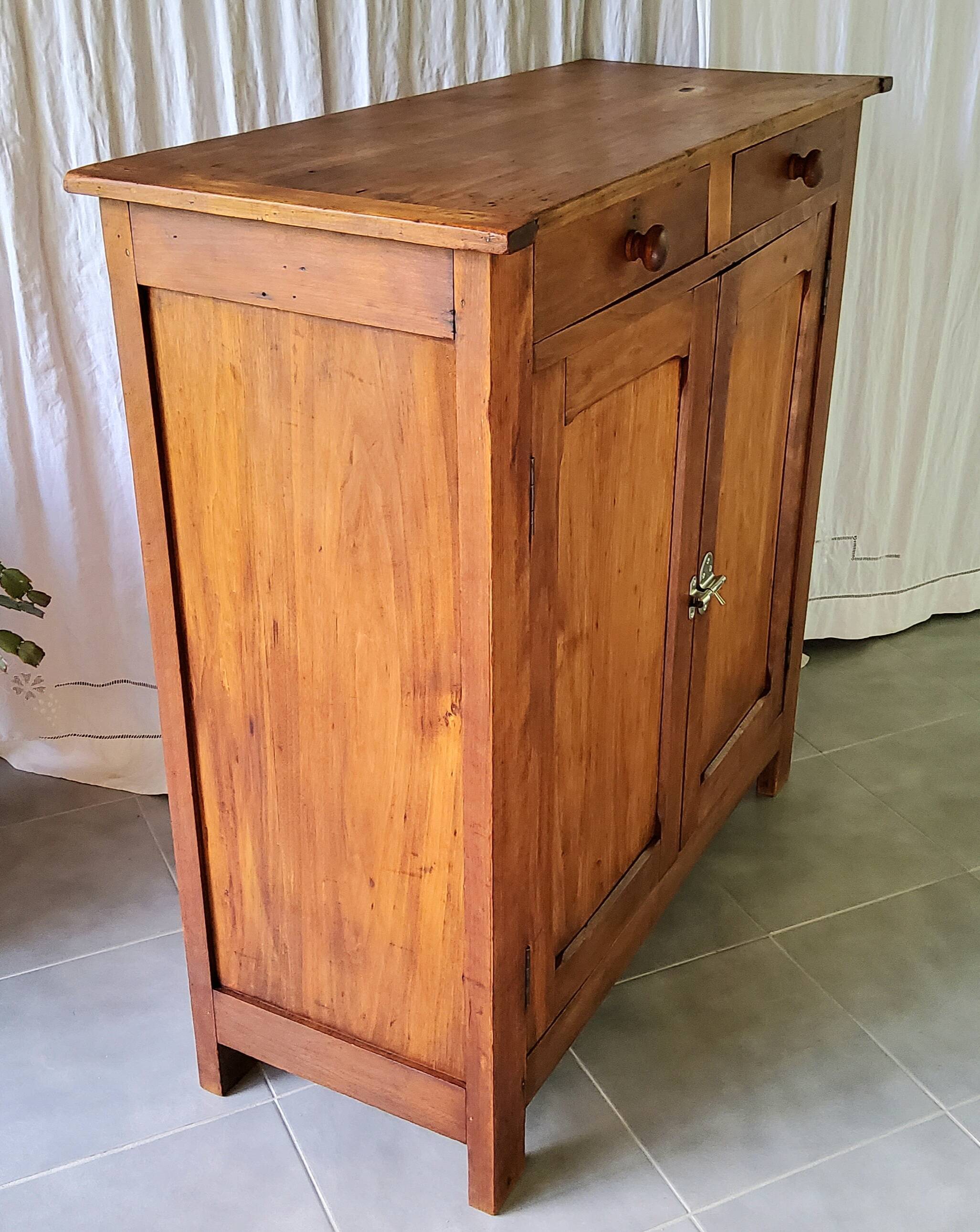 Rustic Parisian buffet