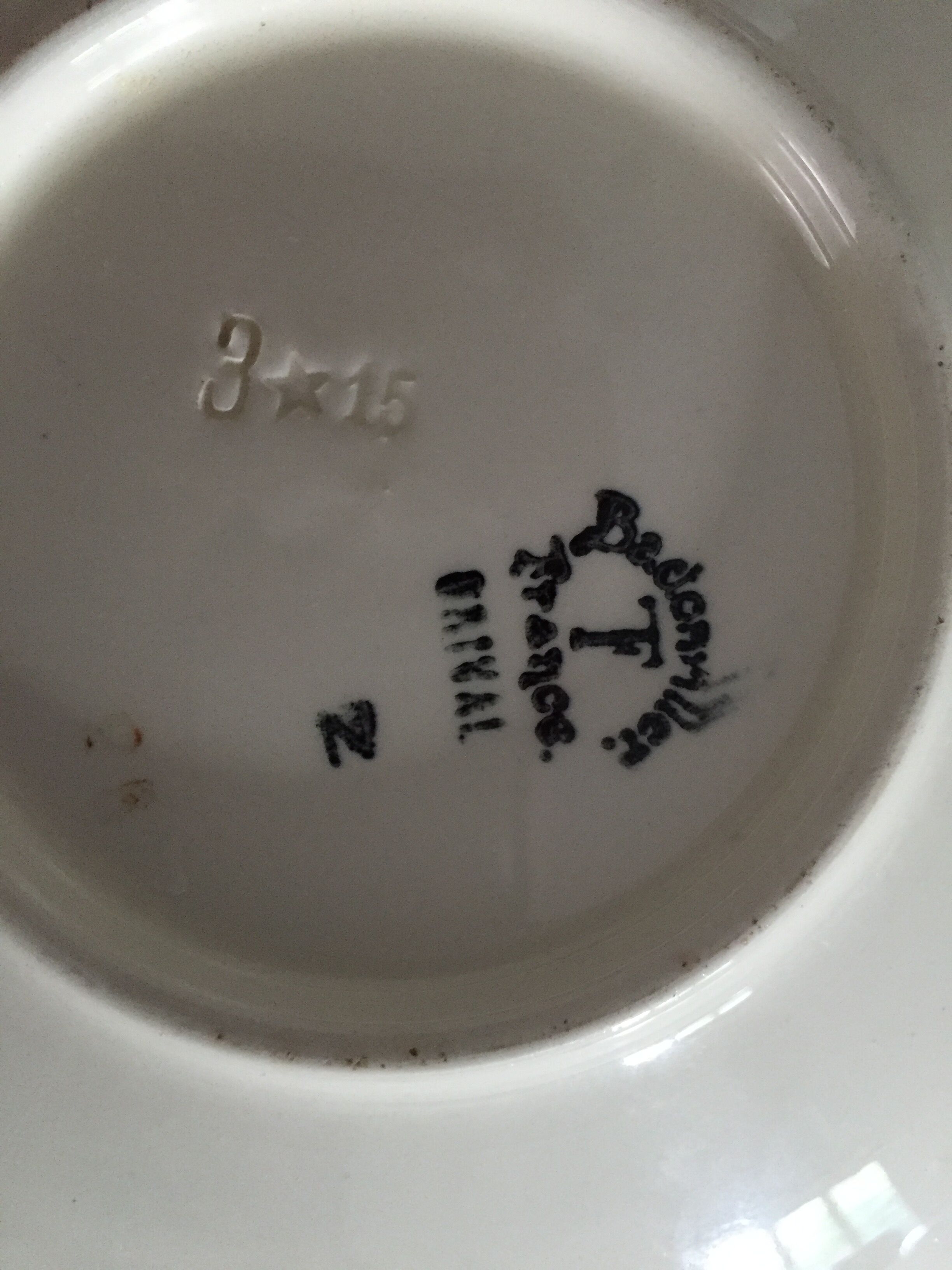 Hollow round dish Badonviller