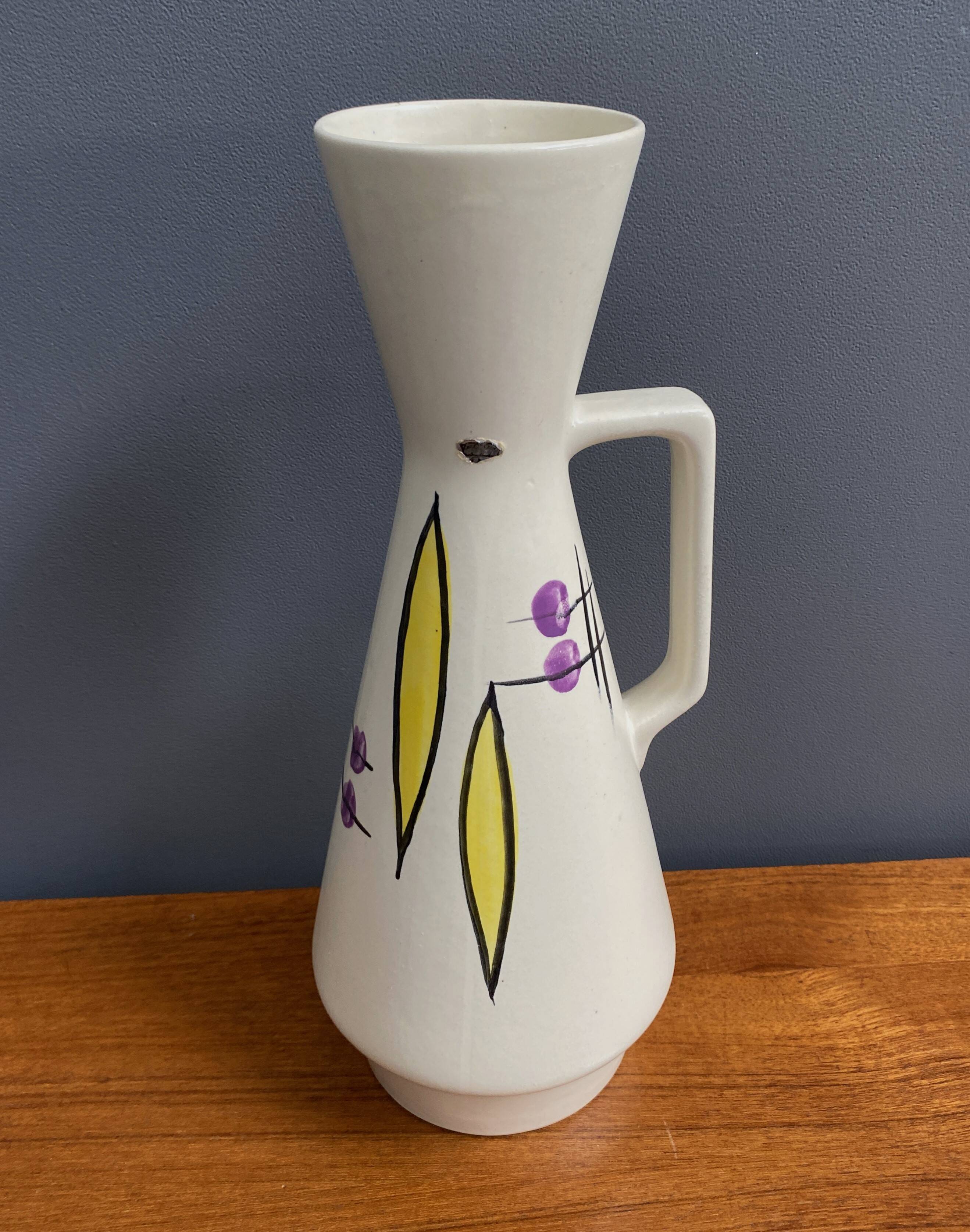 1960s West Germany vase by Bay model 272-35 WGP
