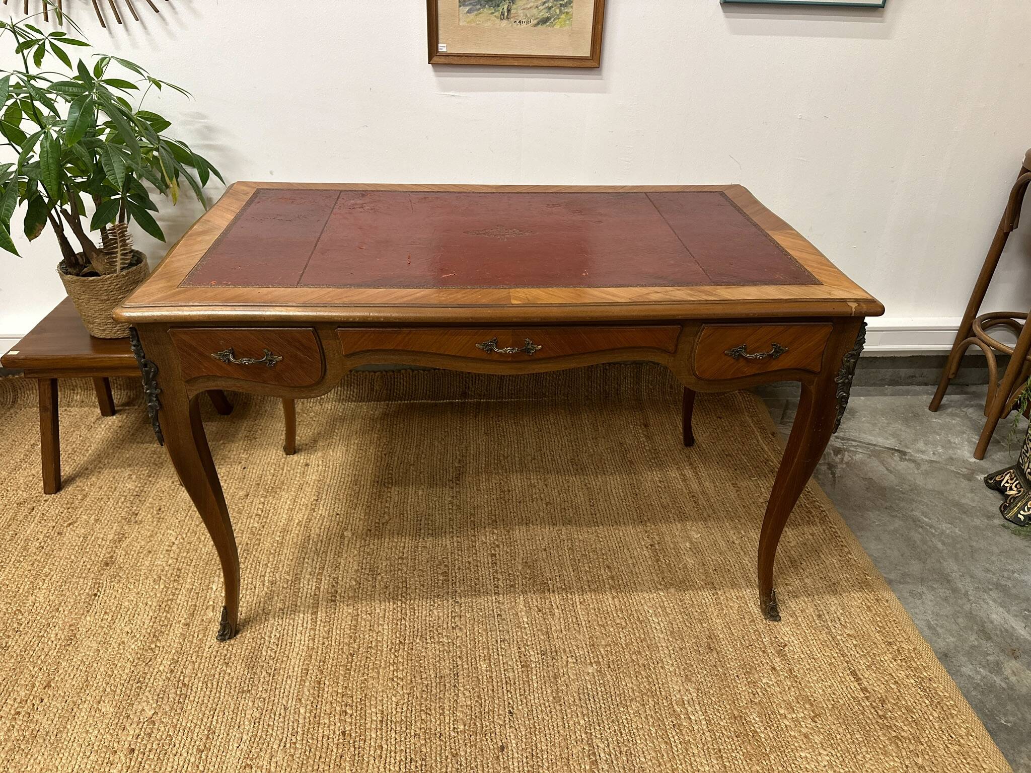 Louis XV style marquetry desk – antique leather top